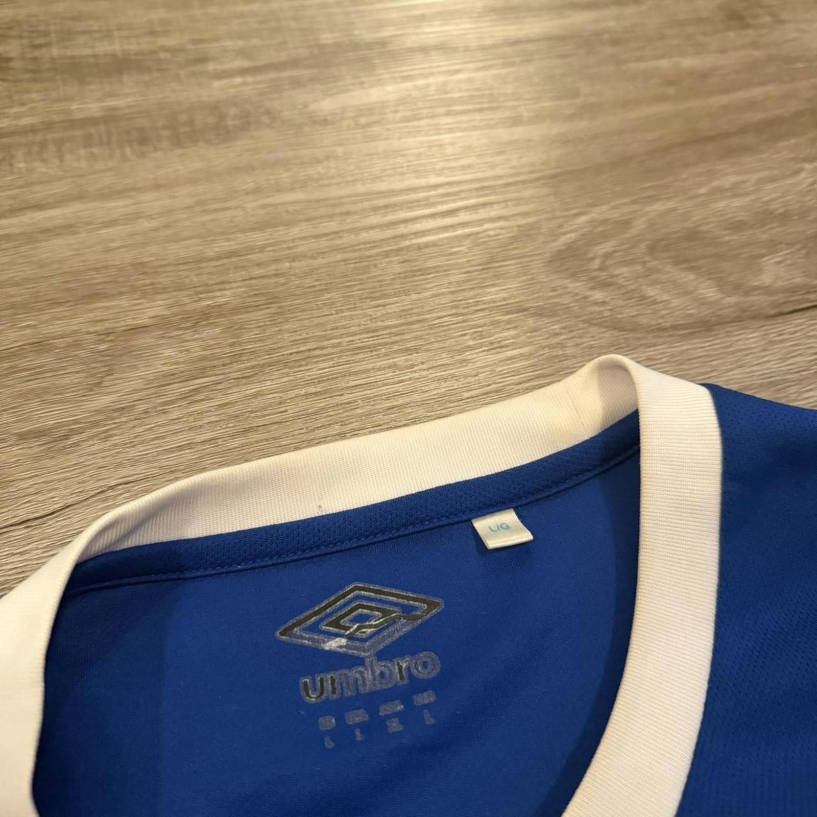 Umbro Umbro Italy national soccer team jersey L Size US L / EU 52-54 / 3 - 8 Thumbnail