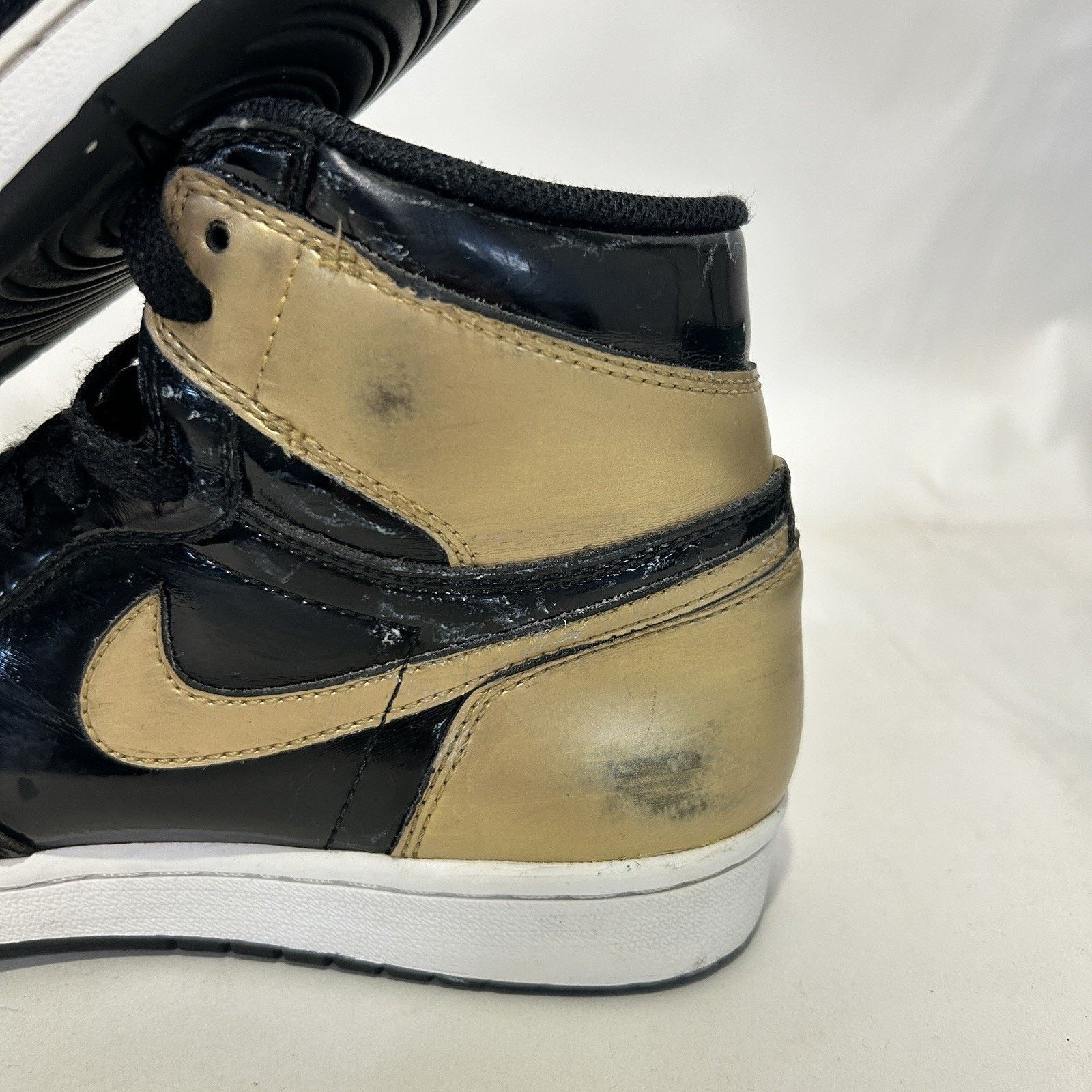 Jordan Brand Nike Air Jordan 1 Retro OG NRG High “Gold Toe” Size US 8.5 / EU 41-42 - 9 Thumbnail