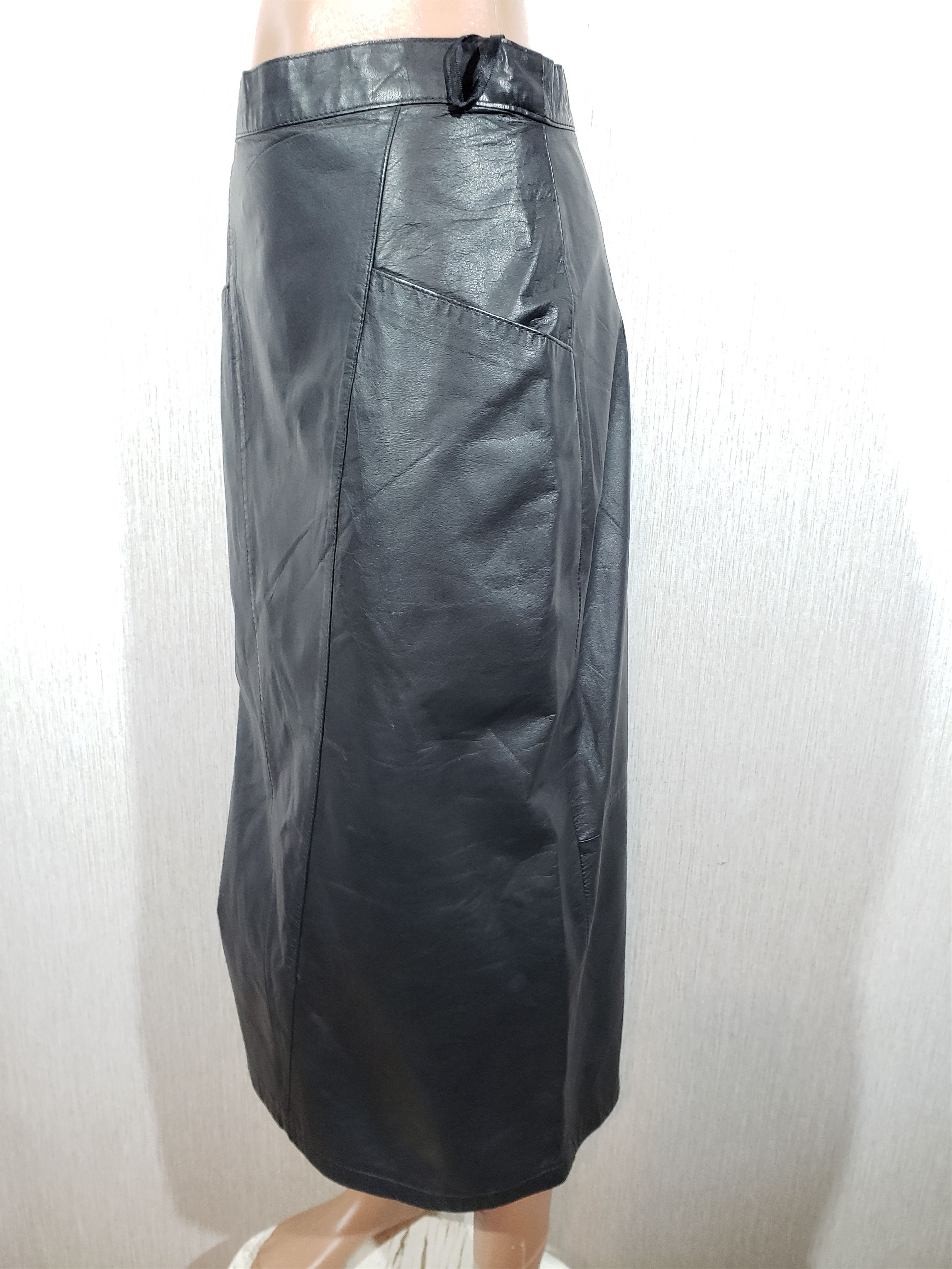 Genuine Leather Reliable black leather skirt. Size 27" / US 4 / IT 40 - 5 Thumbnail