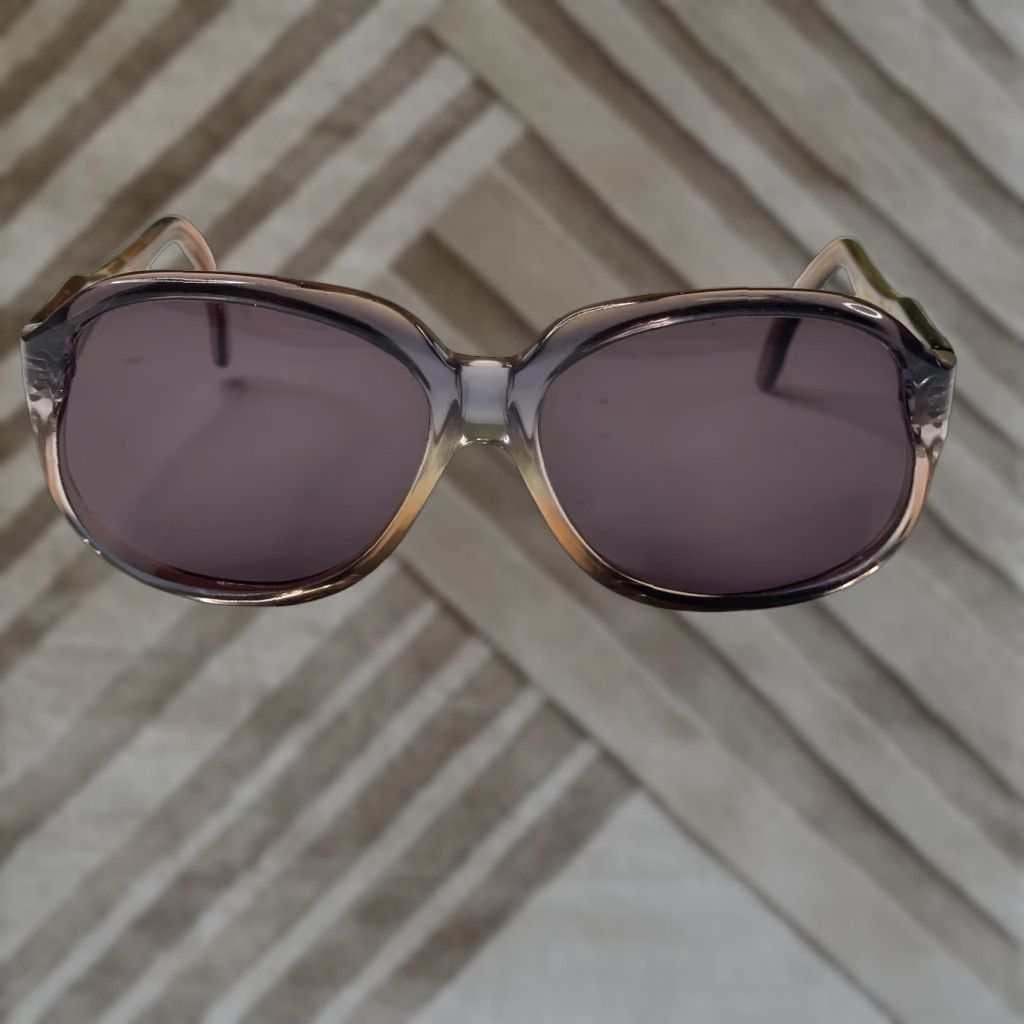 VINTAGE Yves Saint Laurent Sunglasses YSL Y38 56-19 Austria Women Purple Clear Lens Purple Sunglasses Cosmetic wear Women