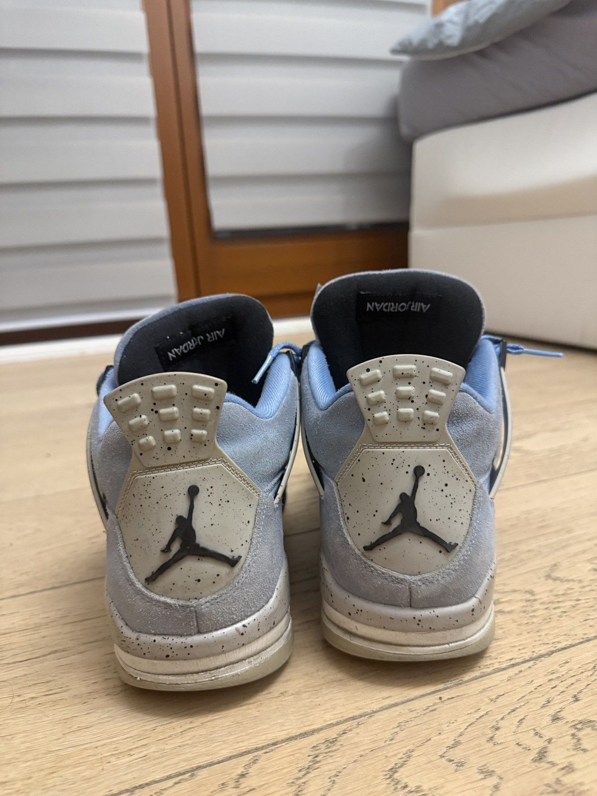 Nike Jordan 4 “University Blue” Size US 10.5 / EU 43-44 - 3 Thumbnail
