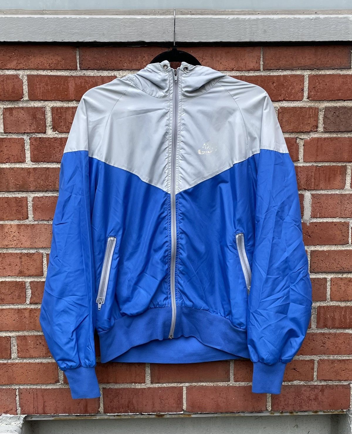 Nike Vintage 70's 80's Nike Nylon Windbreaker Hooded Full zip Size US L / EU 52-54 / 3 - 1 Thumbnail