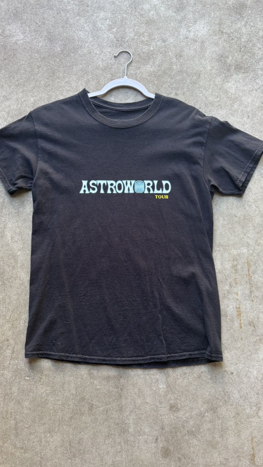 Travis Scott 🖤TRAVIS SCOTT ASTROWORLD TOUR💛 TEE Size US S / EU 44-46 / 1 - 1 Thumbnail