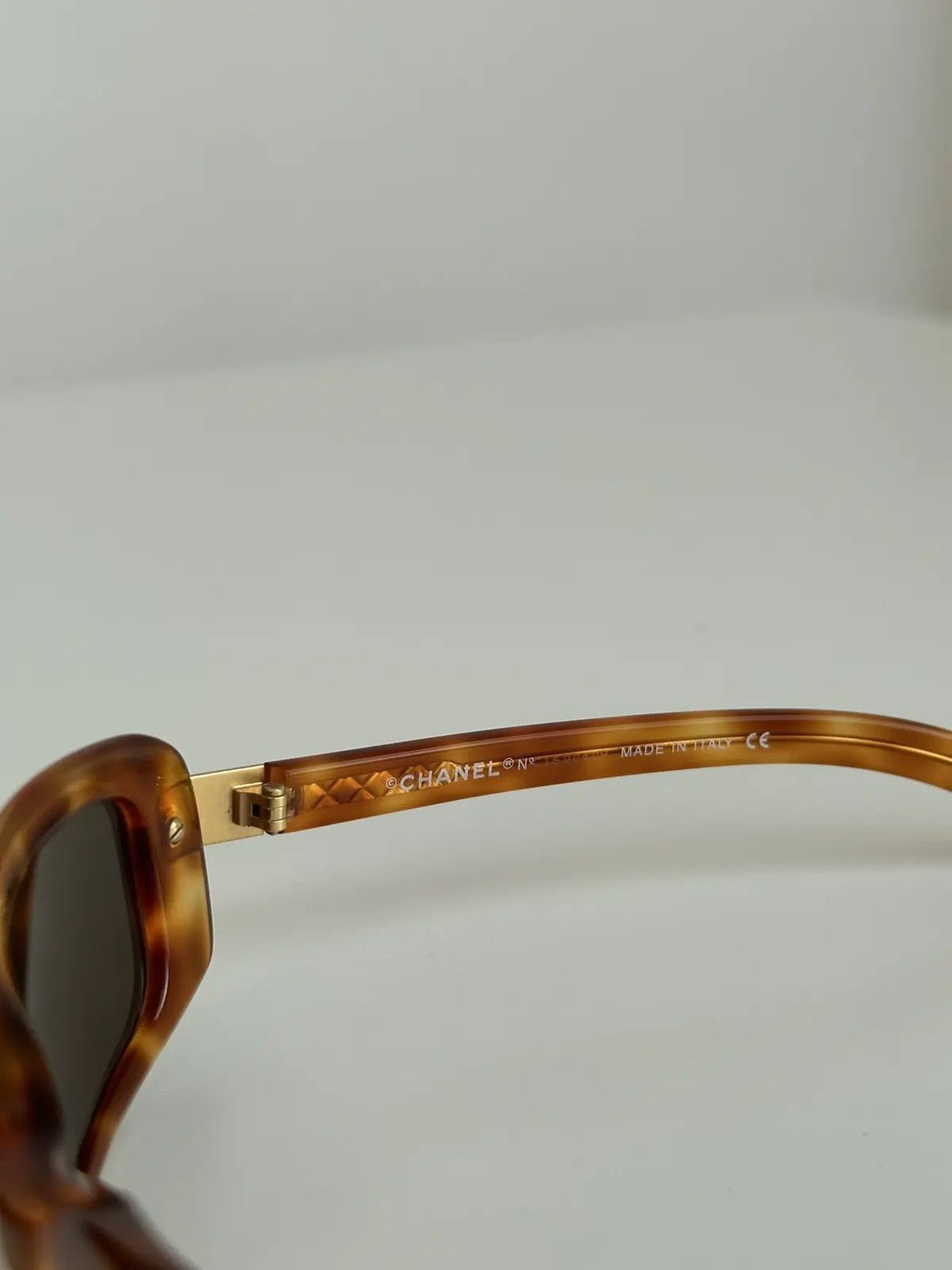 Chanel Chanel Sunglasses 5026 Rhinestone Logo Rimless Vintage Size ONE SIZE - 4 Thumbnail