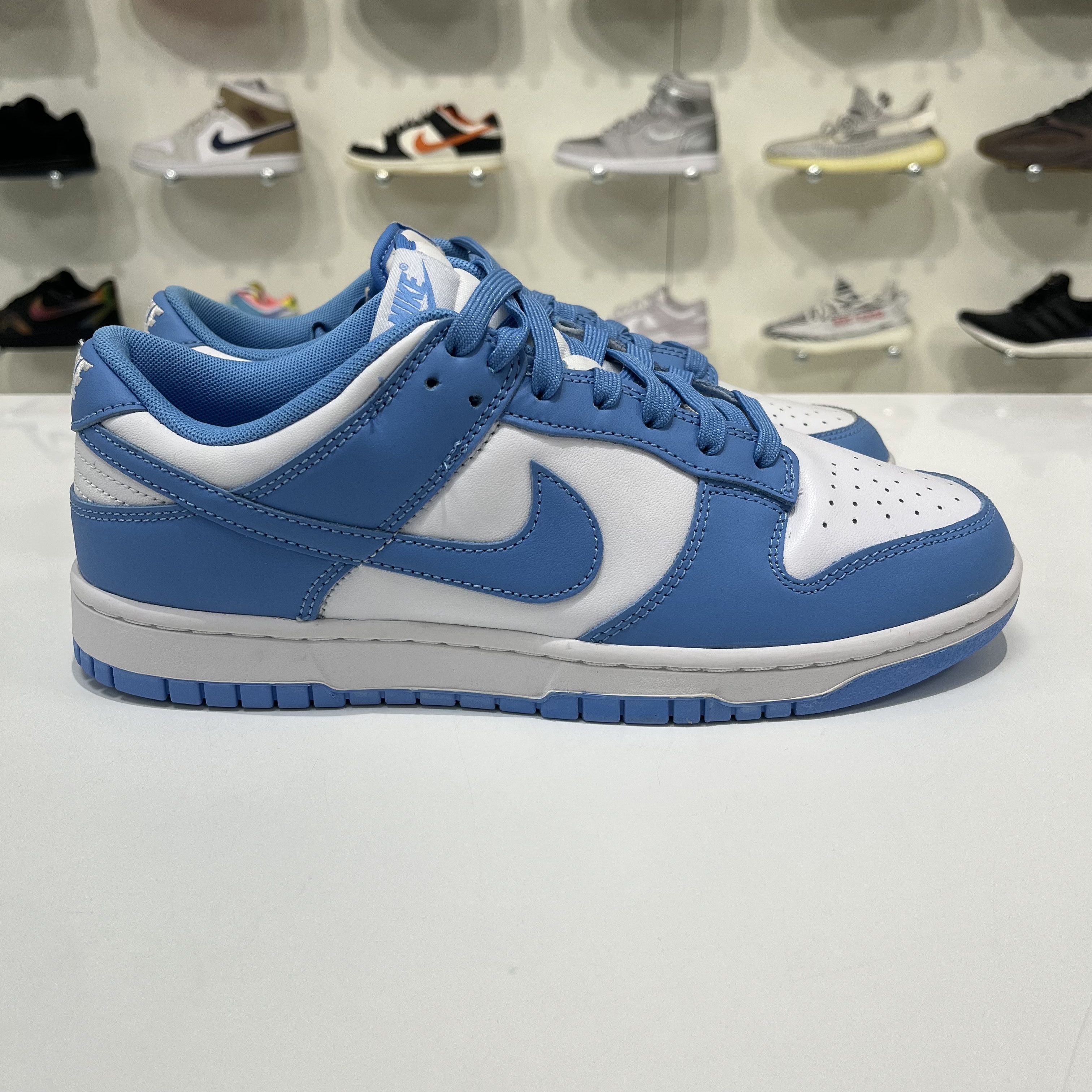 Nike Nike Dunk Low UNC 2021 Size US 9.5 / EU 42-43 - 4 Thumbnail