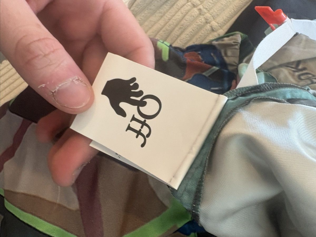 Off-White Off white graffiti shorts Size US 34 / EU 50 - 5 Thumbnail