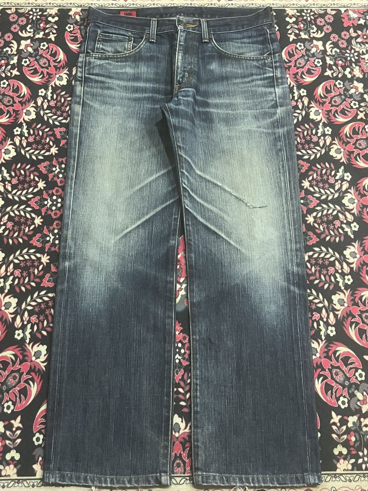 Edwin Edwin 503ZZ Dark Blue Faded Whisker Ripped Straight Leg Jean Size US 31 - 1 Thumbnail