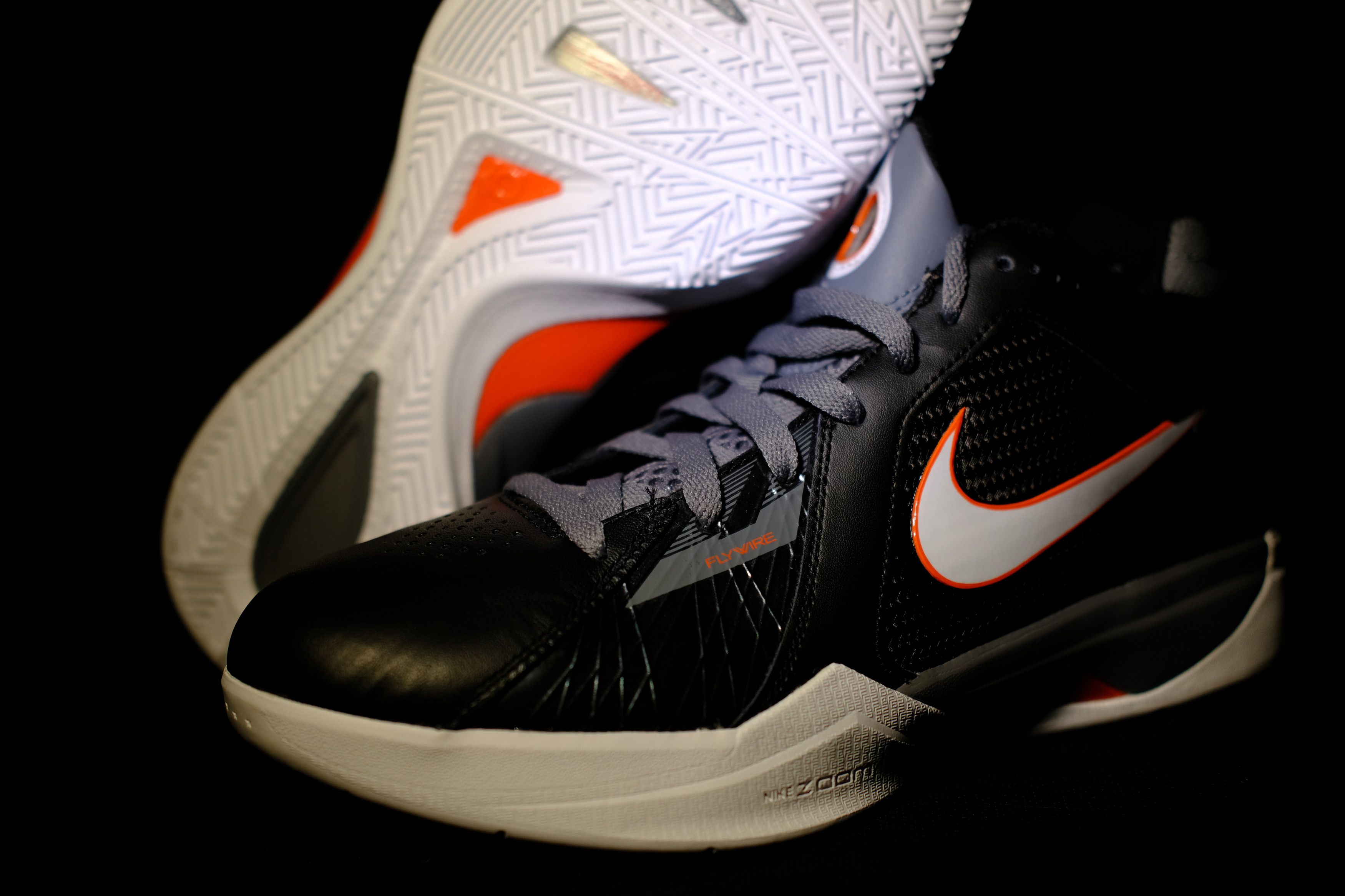 Nike 2010 NIKE Zoom KD 3 Kevin Durant Black Orange Size US 8.5 / EU 41-42 - 3 Thumbnail