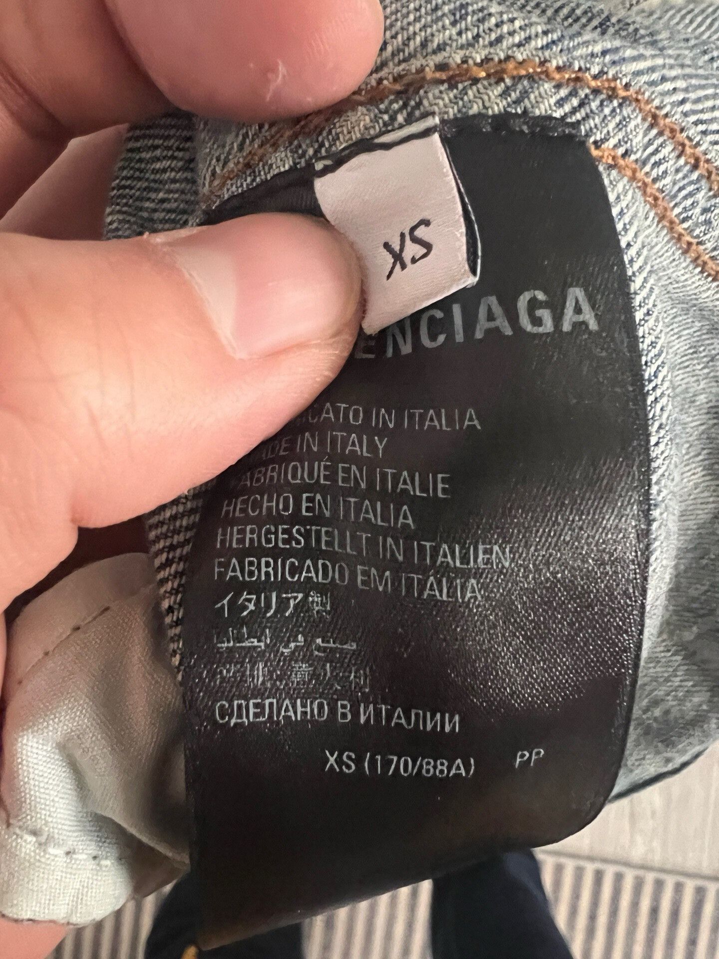 Balenciaga balenciaga classic denim jacket with bb print Size US M / EU 48-50 / 2 - 2 Thumbnail