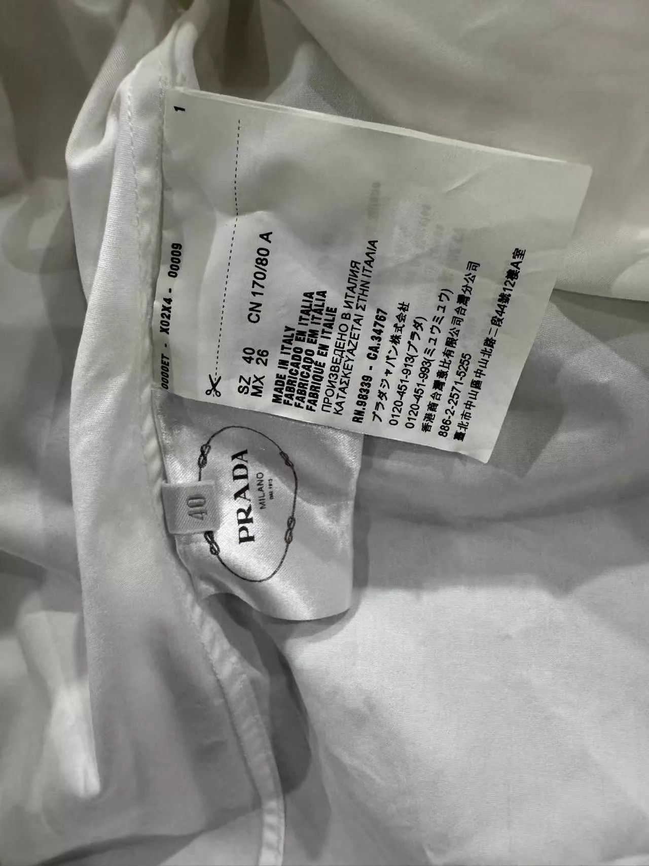 Prada PRADA White Shirt 40 Waist Adj Buckle Worn 1x Size S / US 4 / IT 40 - 3 Thumbnail