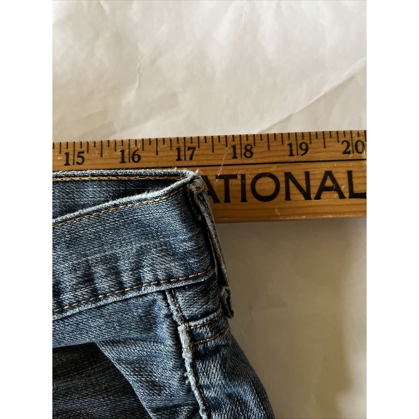 Levi's Levi’s 505 Jeans Men's 34x32 Medium Wash Denim Cotton Blue Size US 34 / EU 50 - 4 Thumbnail