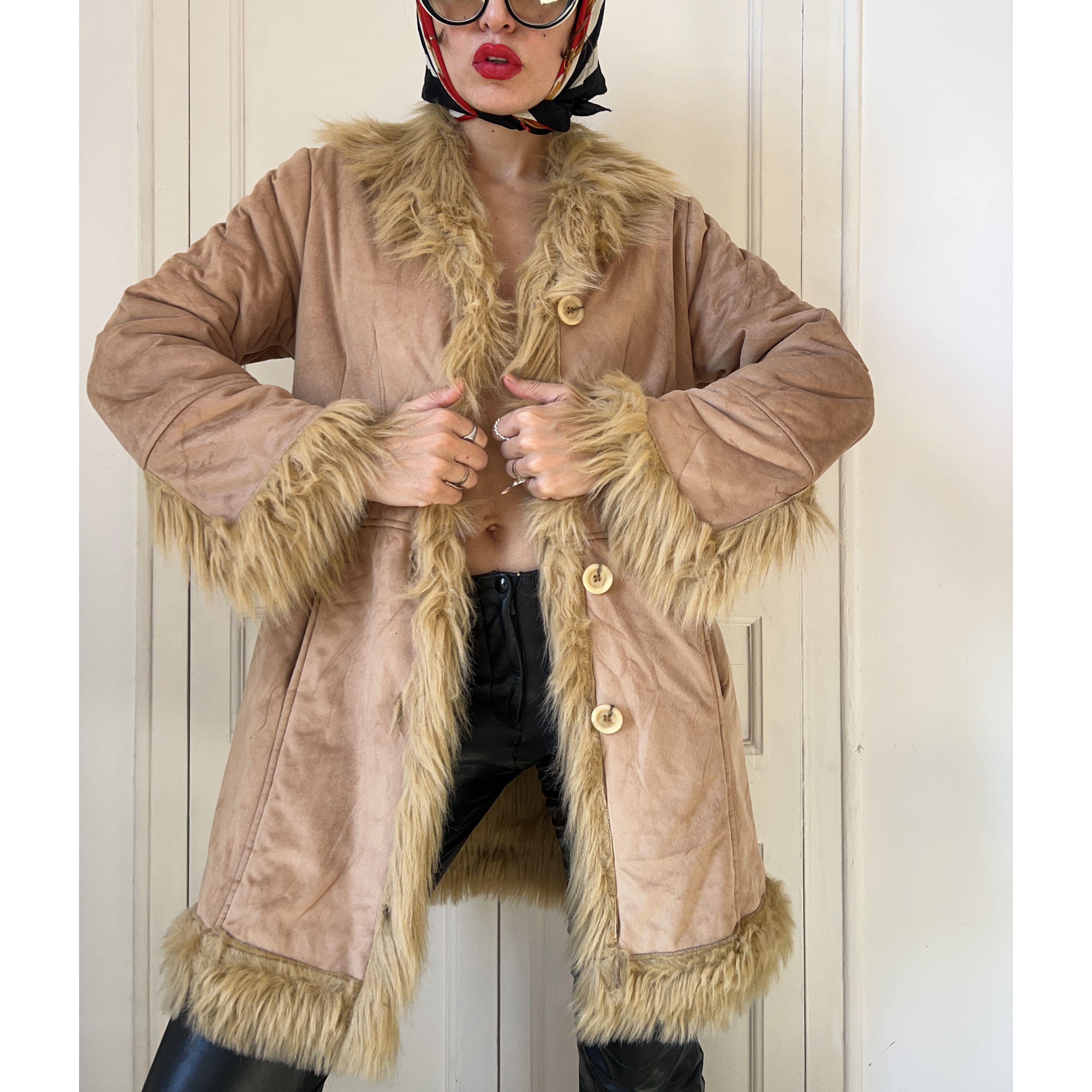 Vintage Vintage 70s Faux Suede Penny Lane Coat Size M / US 6-8 / IT 42-44 - 1 Thumbnail