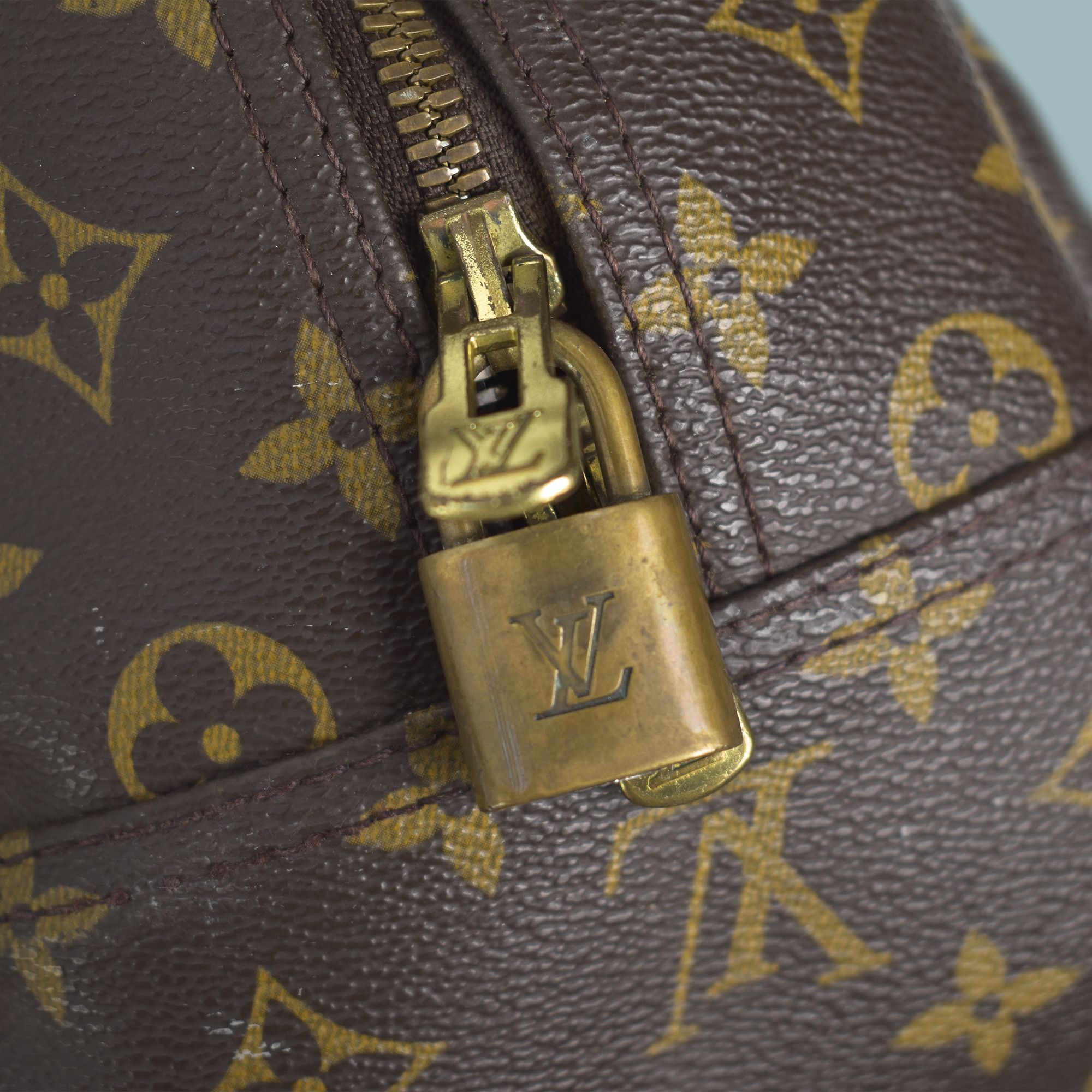 Louis Vuitton LOUIS VUITTON MONOGRAM DEAUVILLE LEATHER BAG Size ONE SIZE - 5 Thumbnail