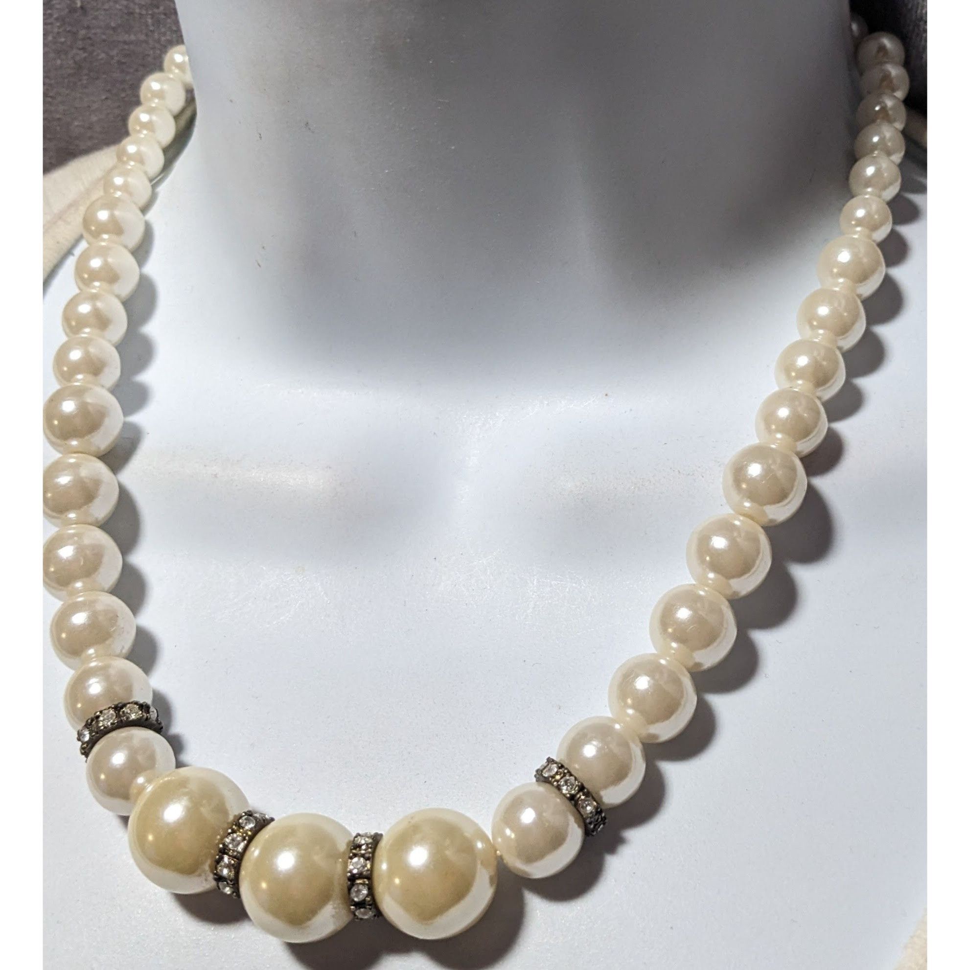 Other Graduated Faux Pearl Rhinestone Necklace Size ONE SIZE - 8 Thumbnail