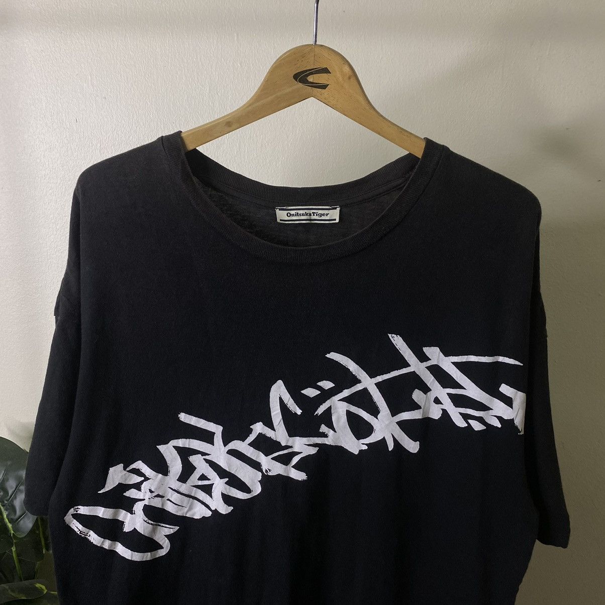 Onitsuka Tiger Onitsuka Tiger DK Nice Graffiti Graphic Tee Size US L / EU 52-54 / 3 - 4 Thumbnail