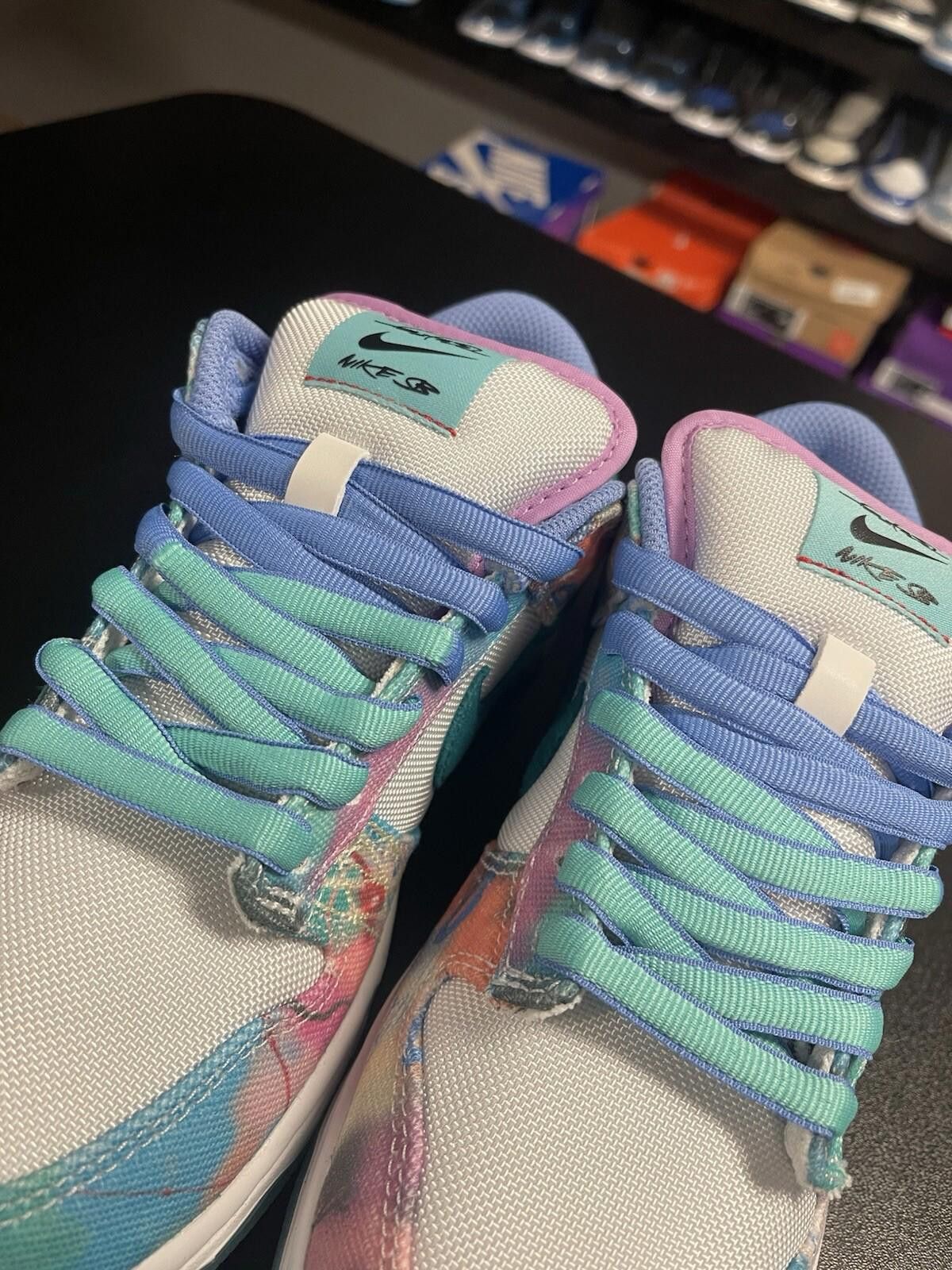 Nike Size 5.5 - Nike Futura Dunk Low SB Bleached Aqua HF6061-400 Size US 5.5 / EU 38 - 6 Thumbnail
