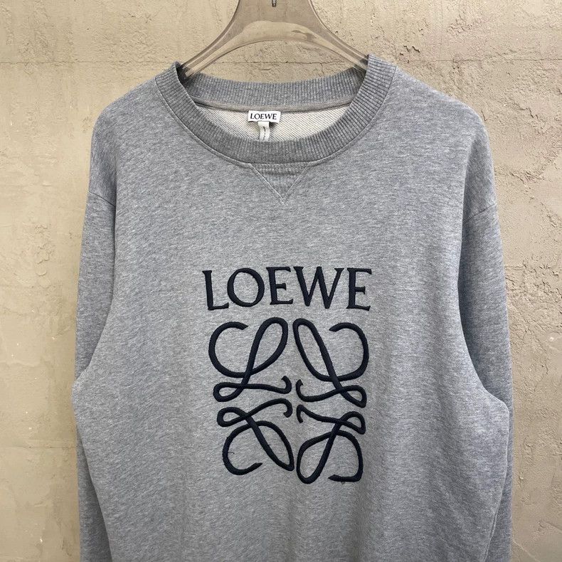 Loewe loewe Gray classic round-neck sweatshirt with large embroid Size US L / EU 52-54 / 3 - 3 Thumbnail