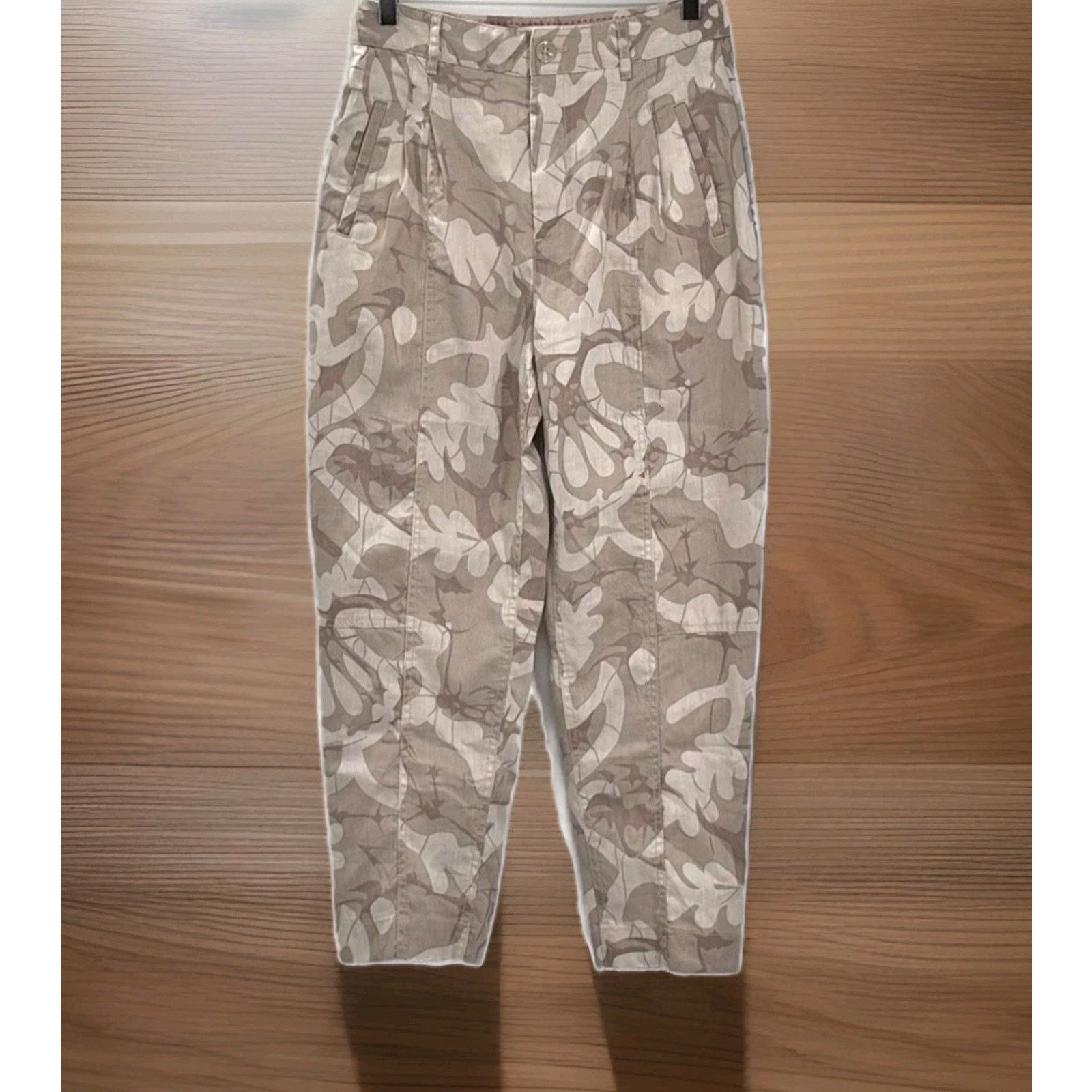 Anthropologie Anthropologie Pants Frannie Linen Blend Tapered Camo 20W Size 40" / US 18 - 4 Thumbnail