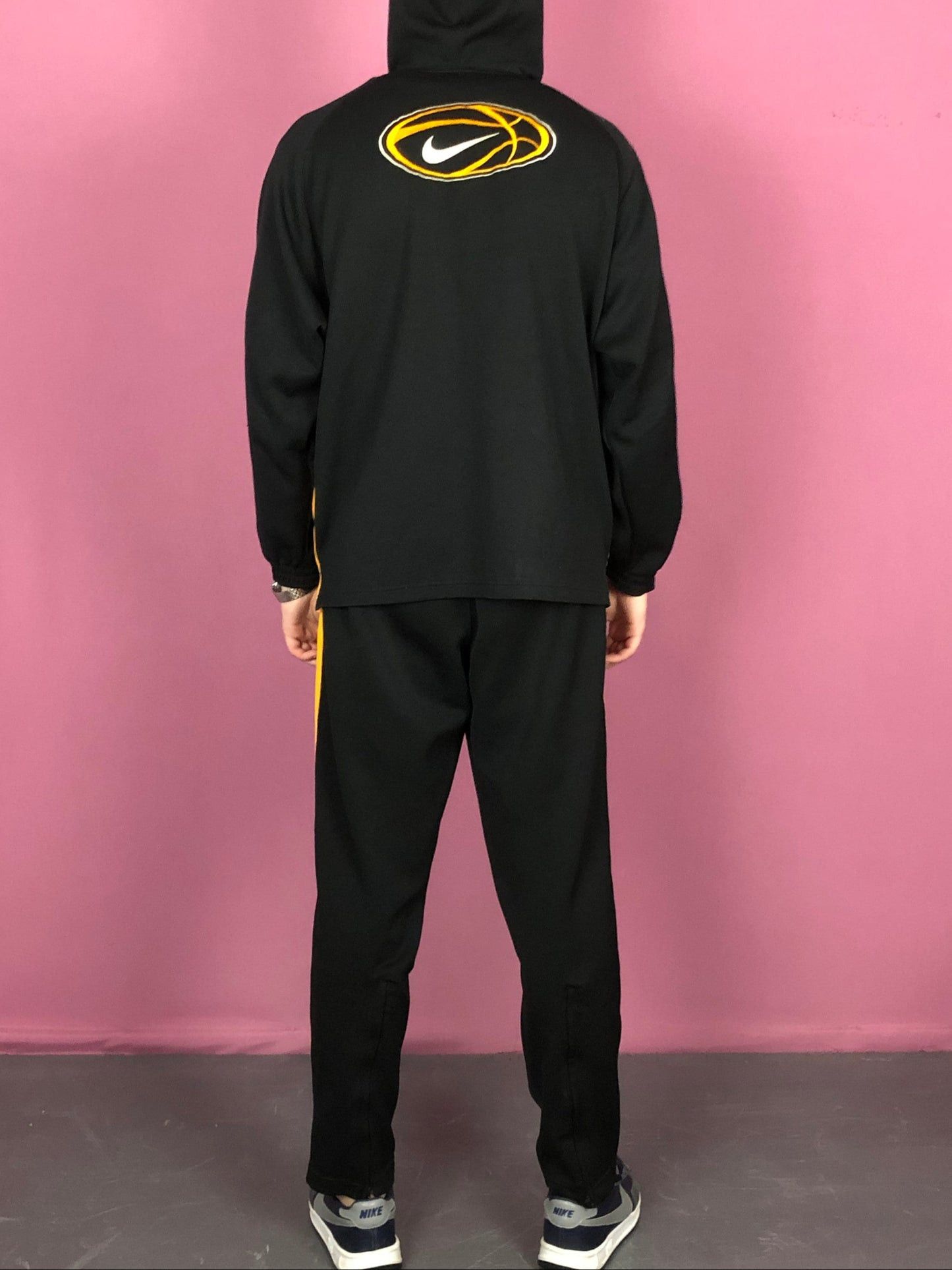 Designer Nike 90s Vintage Tracksuit – Men's M, Jacket & Pants Size US M / EU 48-50 / 2 - 4 Thumbnail