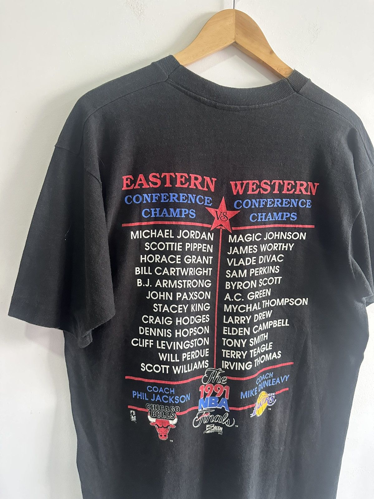 NBA Vintage 90’s NBA Finals Chicago Bulls Vs Lakers Rare USA Size US L / EU 52-54 / 3 - 2 Thumbnail