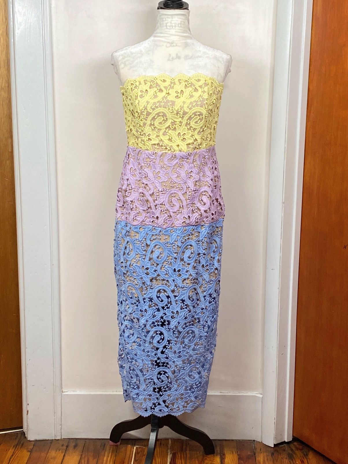MILLY Milly Kait Colorblocked Lace Cocktail Dress size 10 Size L / US 10 / IT 46 - 1 Thumbnail