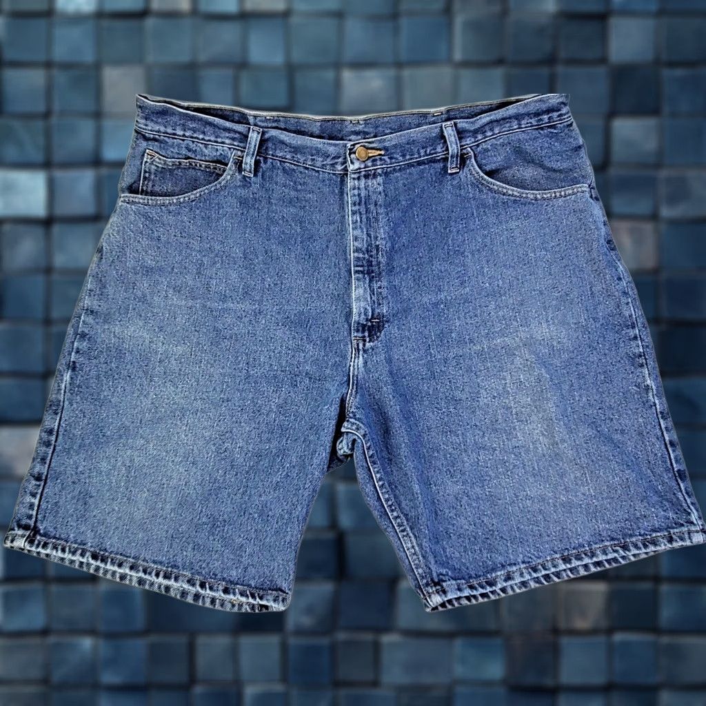 Wrangler VINTAGE Wrangler Carpenter Shorts Men 42 Denim Medium Wash Blue Utility 5-Pocket Relaxed Fit Button Zipper Overall Workwear Casual Mens Size US 42 / EU 58 - 1 Thumbnail