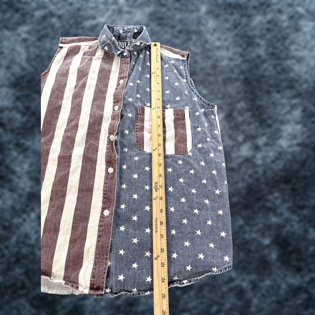 CO VTG Quizz Again Jeans Co Womens Sleeveless Shirt Vest M Striped Denim V-Neck Button Pockets USA Western 80s 90s Americana Casual Shirt Women Size M / US 6-8 / IT 42-44 - 1 Thumbnail