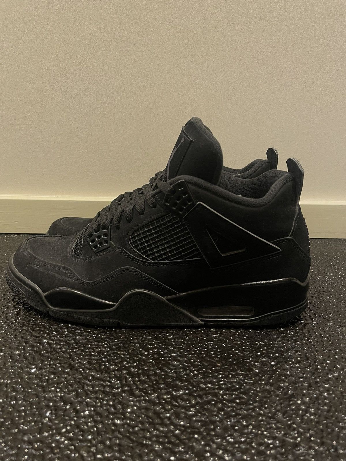 what box do jordan 4 black cats come in