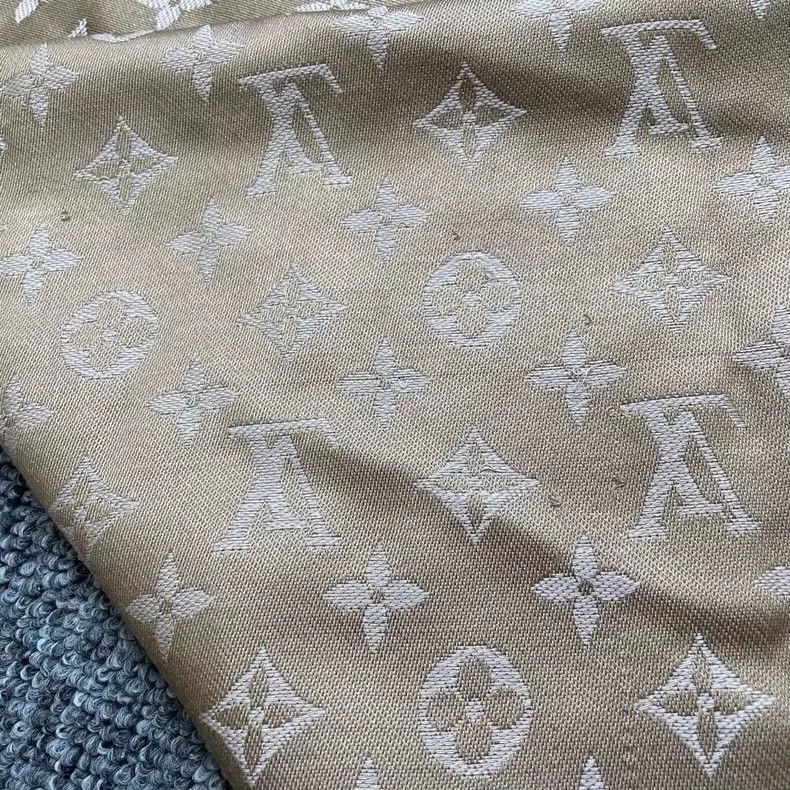 Louis Vuitton Louis Vuitton Full logo khaki scarf Size ONE SIZE - 3 Thumbnail