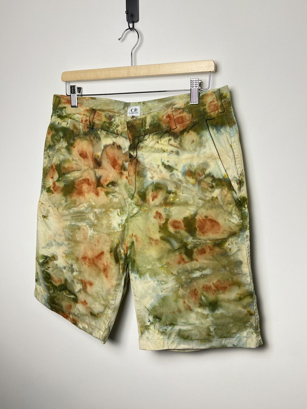 C.P. Company c.p. company y2k tie dye cargo shorts m-l Size US 34 / EU 50 - 2 Thumbnail