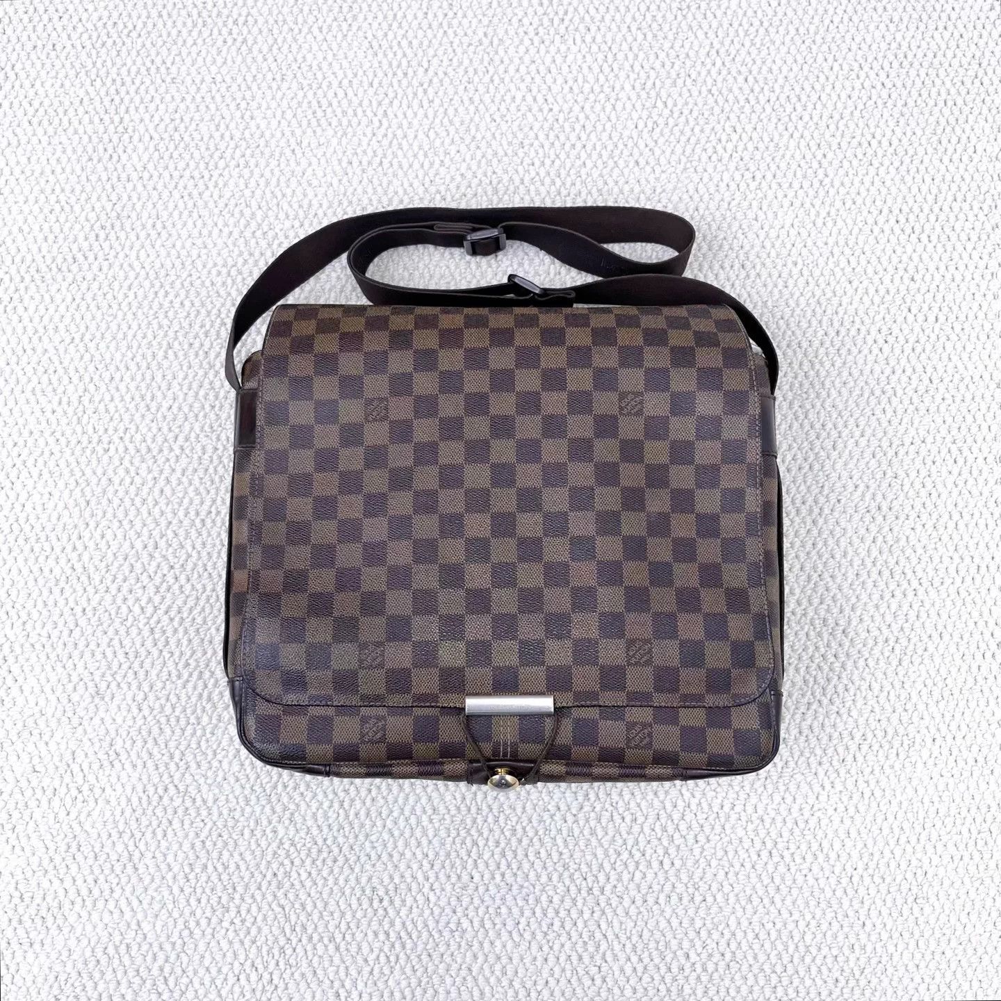 Louis Vuitton LV Brown Damier Unisex Messenger Bag 98 New Size ONE SIZE - 1 Thumbnail