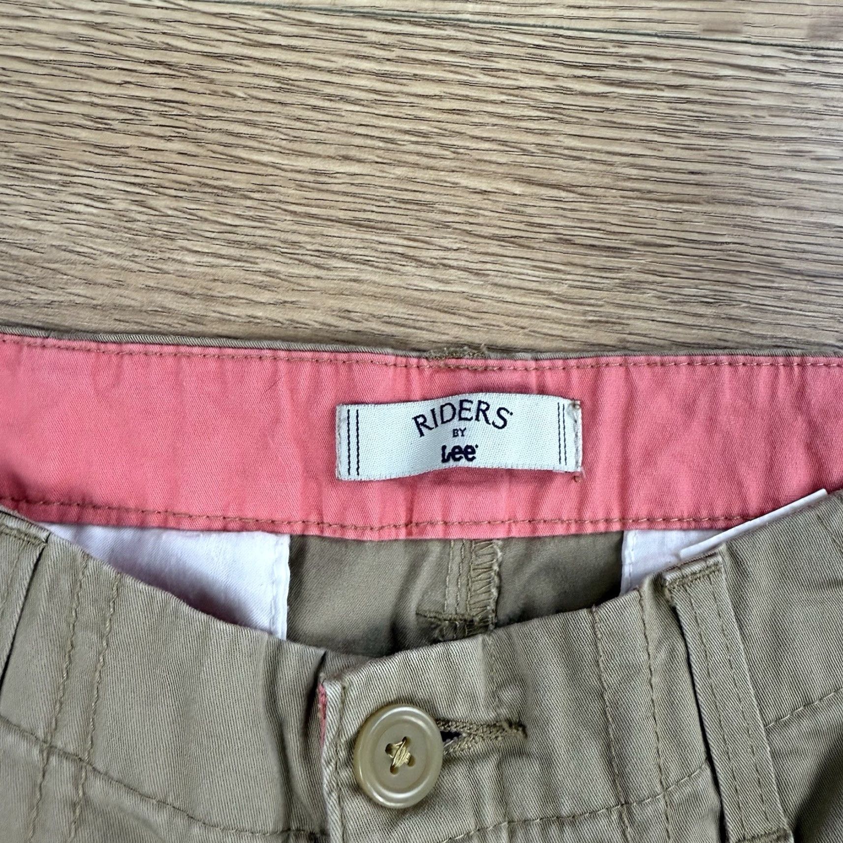 Lee Riders by Lee Khaki Pants Women’s Sz 8M Straight Cut Flat Front Beige 30in Inseam Womens Lee Khakis Flat Front Pants"} Size 30" / US 8 / IT 44 - 2 Thumbnail