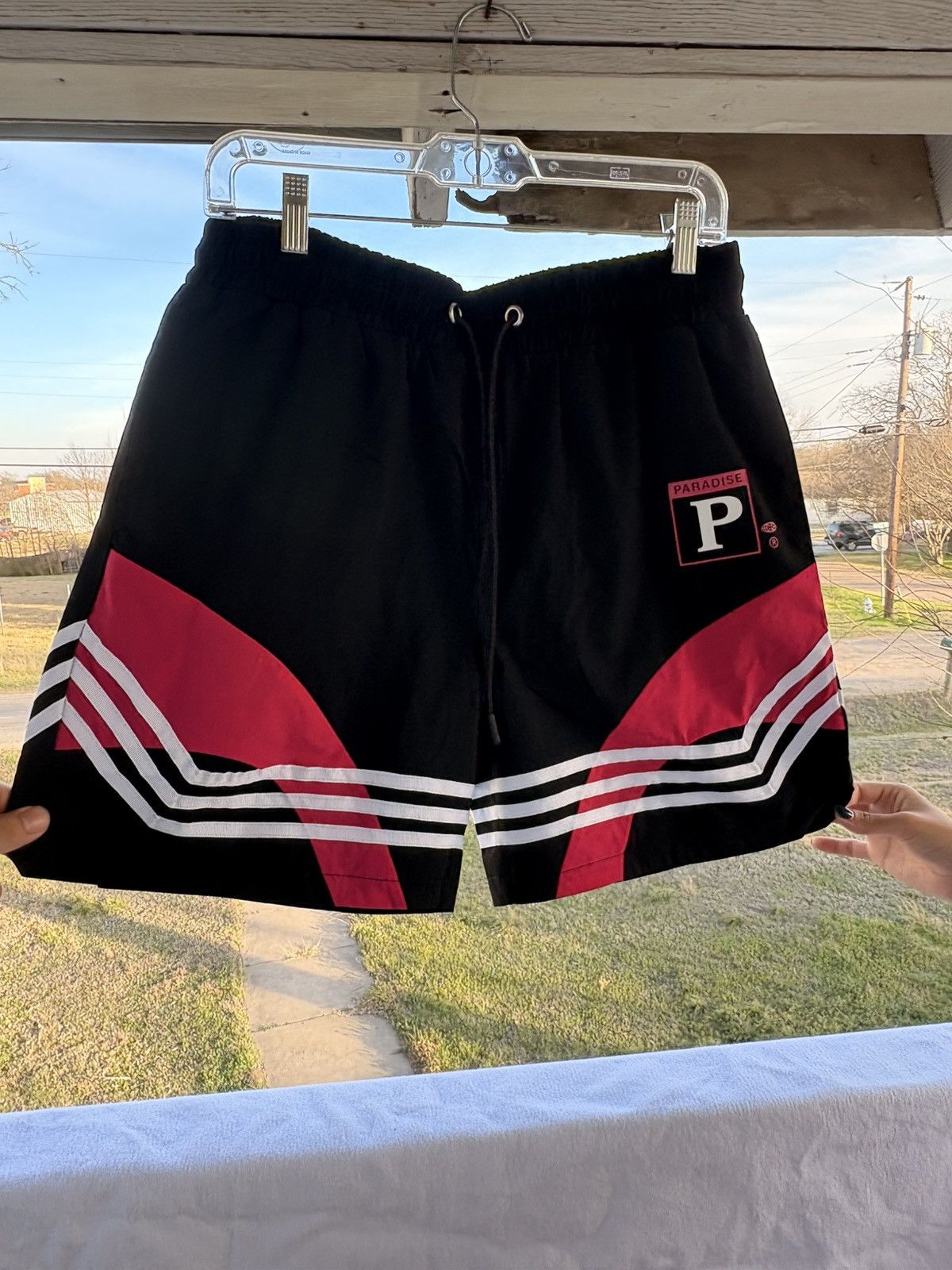 Other Paradise Lost Black/Hot pink shorts SMALL Size US 28 / EU 44 - 1 Thumbnail