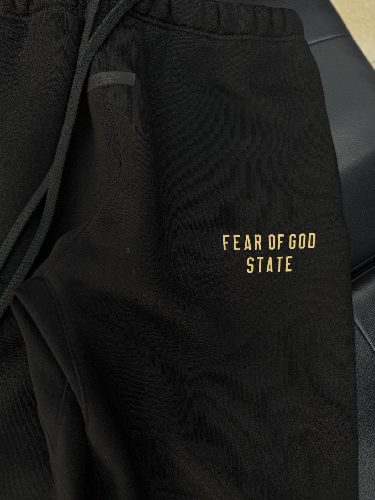 Essentials Fear Of God Essentials Black Sweatpants Size M 🧼 Size US 30 / EU 46 - 4 Thumbnail