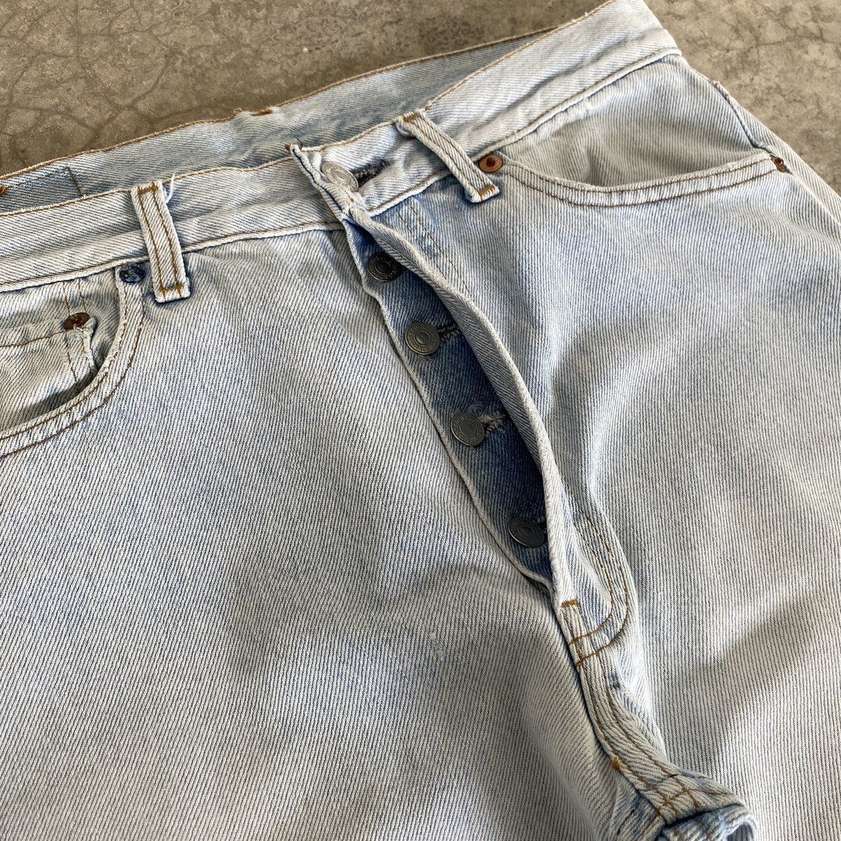 Levi's Size 29x29.5 Vintage Late 80’s Levis 501 Light Blue Jeans Size US 29 - 11 Thumbnail