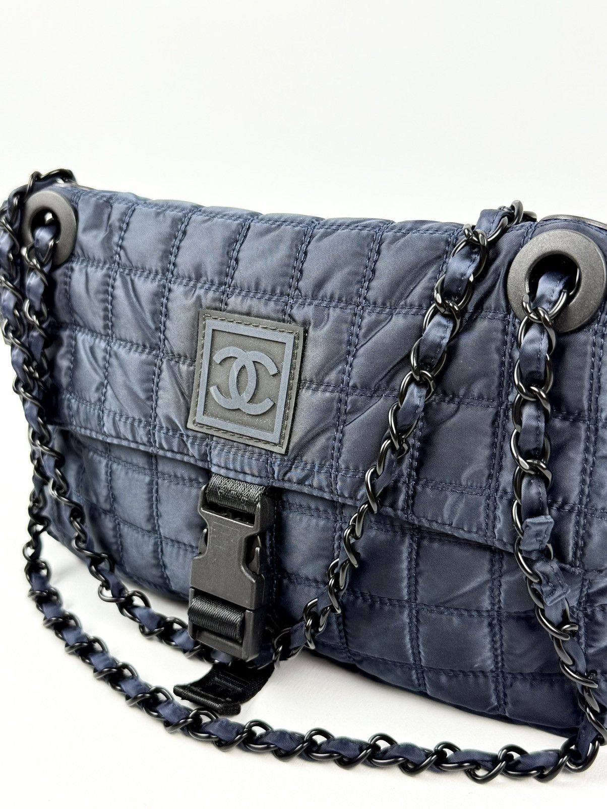Chanel Chanel - Sports - 2004 - Quilted - Flap Size ONE SIZE - 6 Thumbnail