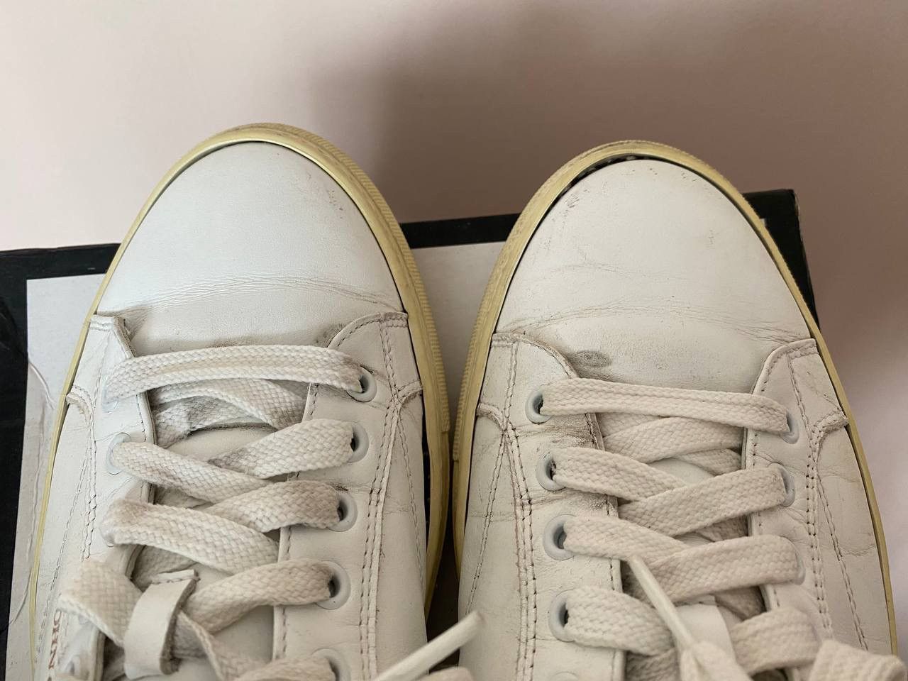John Galliano John Galliano low top sneakers leather white casual Size US 11 / EU 44 - 4 Thumbnail
