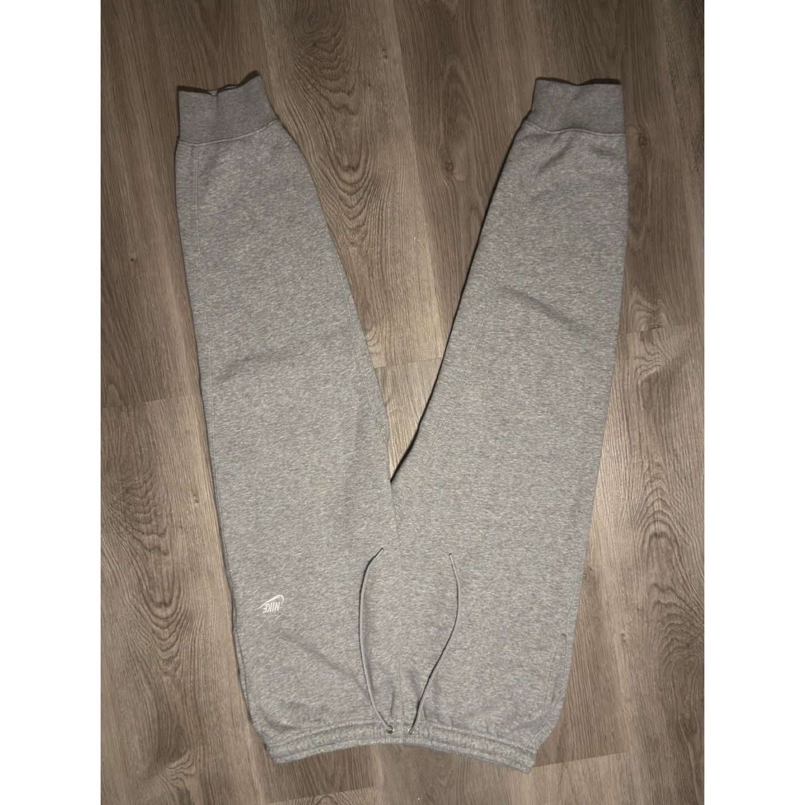 Nike Nike Men's Gray Sweatpants Tapered Pants (J27) Size US 30 / EU 46 - 1 Thumbnail