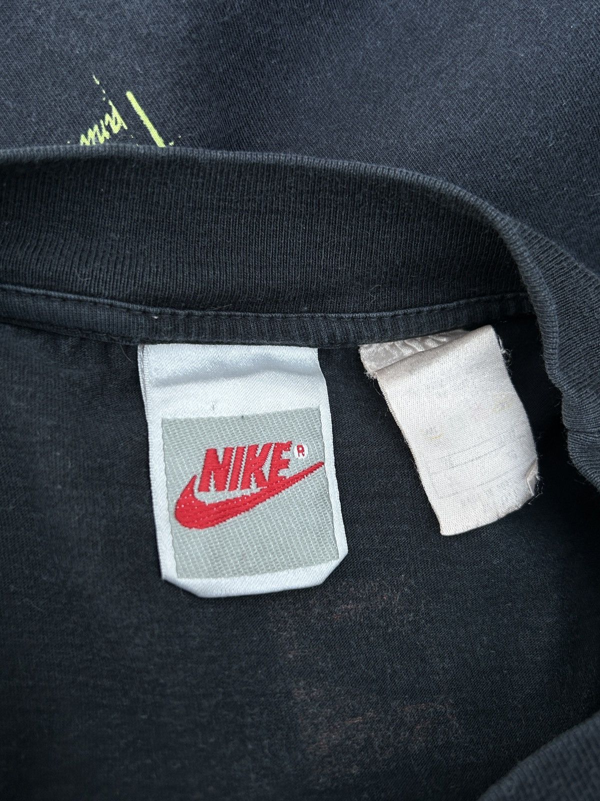 Nike 90s Vintage Nike Footprint Big Logo Archive T-Shirt Size US XL / EU 56 / 4 - 6 Thumbnail