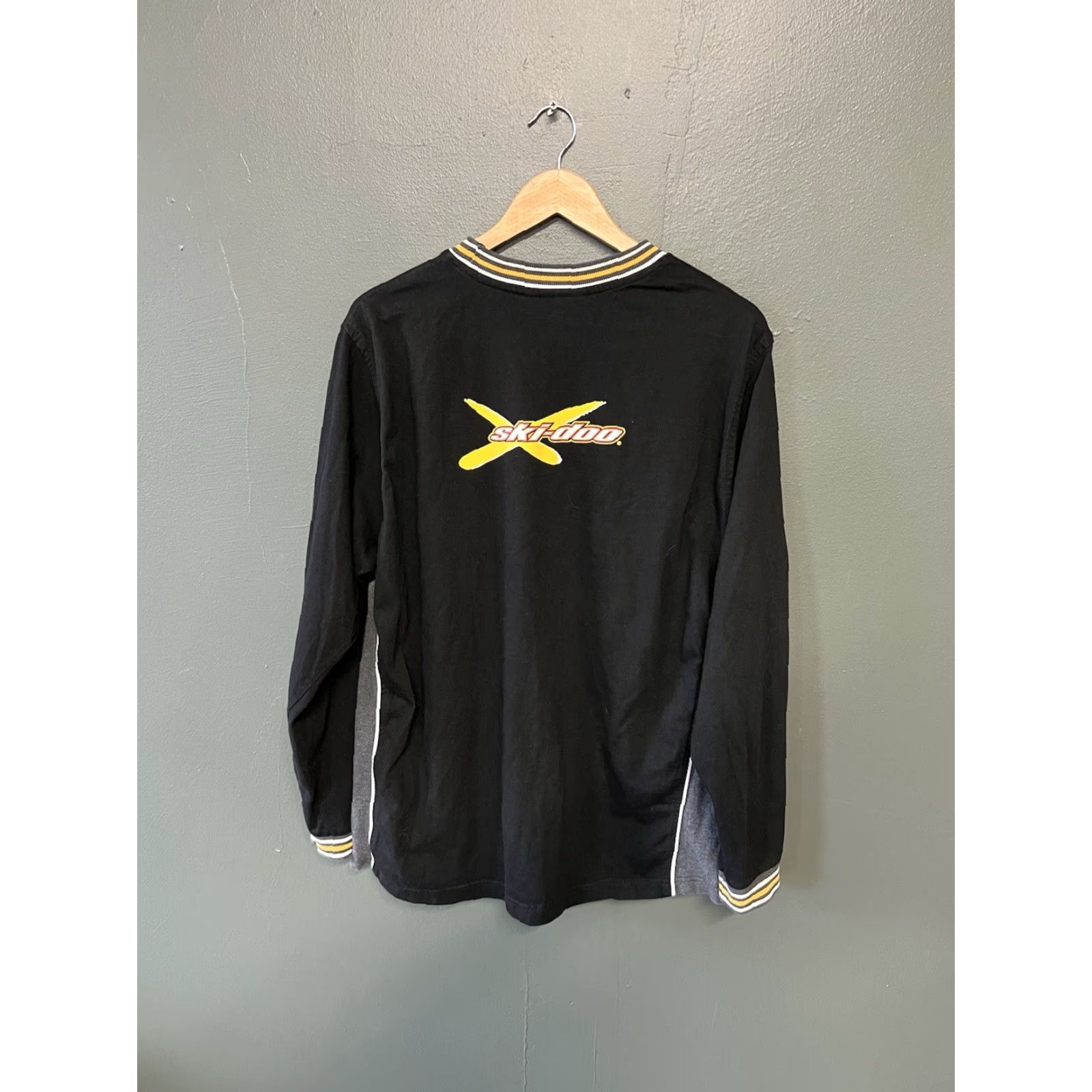 Vintage VTG Ski-doo Mens Black Long Sleeve Shirt Size L Ski Snow Team Racing Long Sleeve Shirt Mens L Black VTG Ski-doo Size US L / EU 52-54 / 3 - 2 Thumbnail