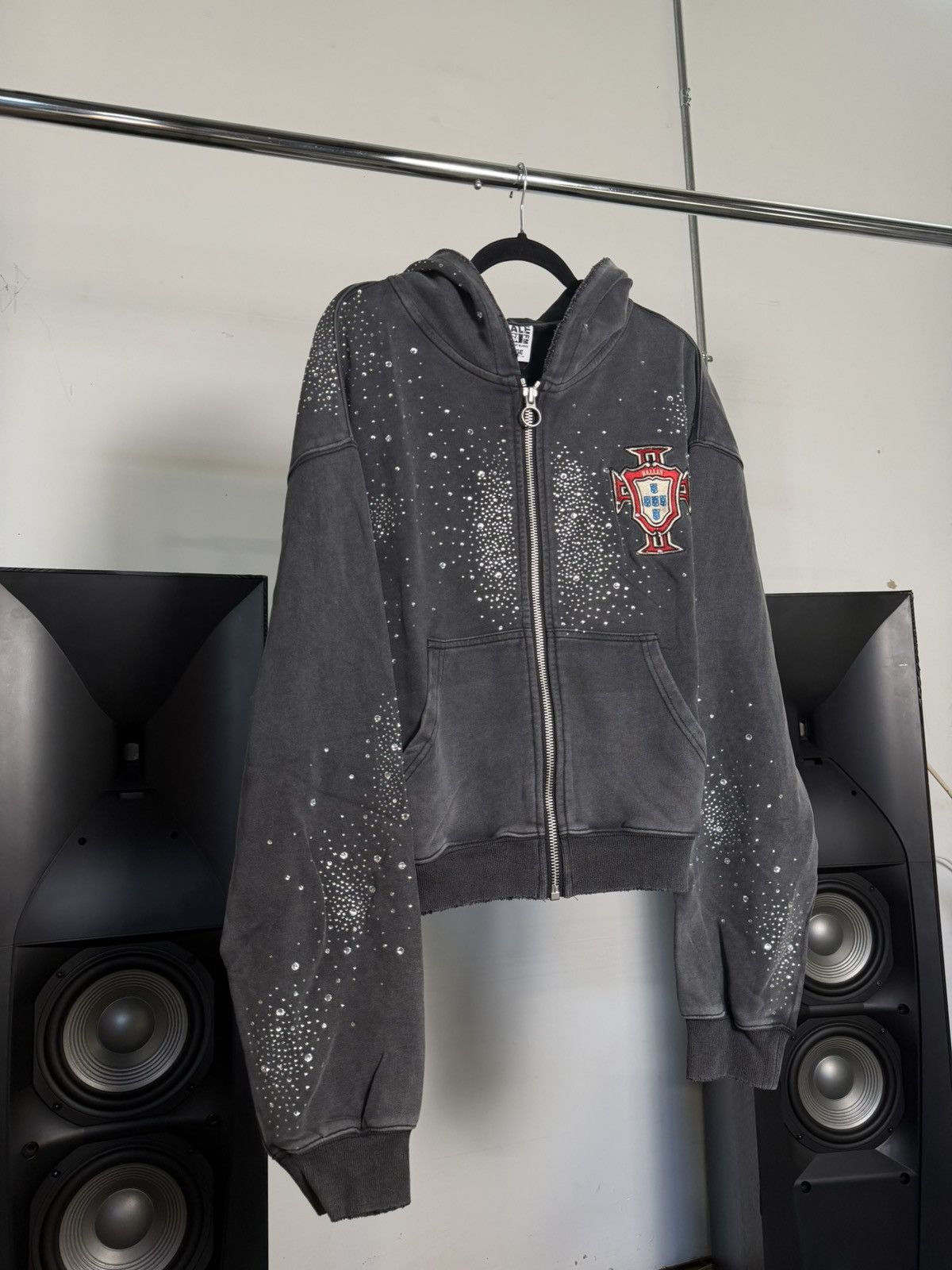 Vale Vale Forever Pluto Custered Zip Up 'Black' Size US L / EU 52-54 / 3 - 1 Thumbnail