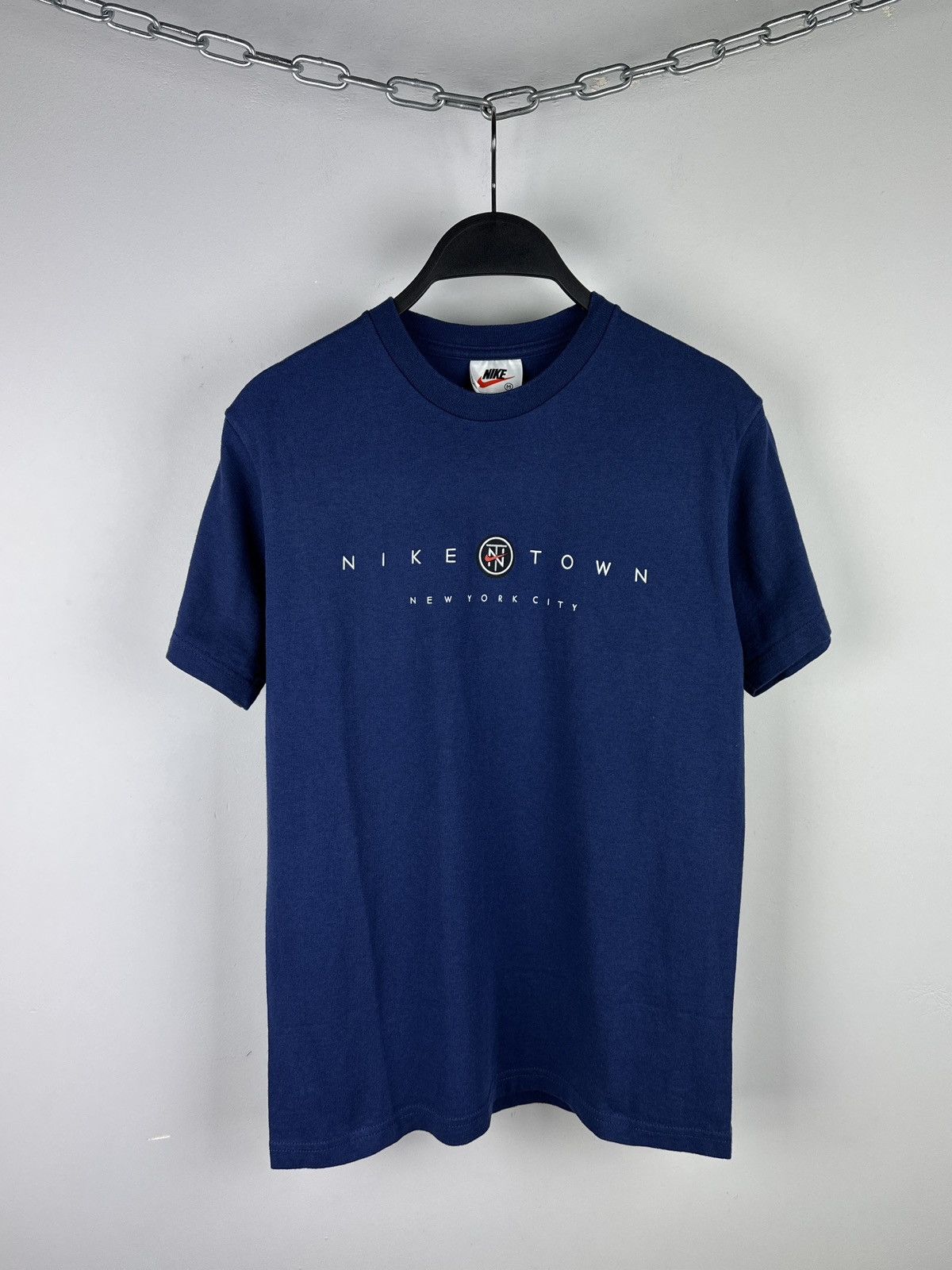 Vintage nike t shirt women's hotsell