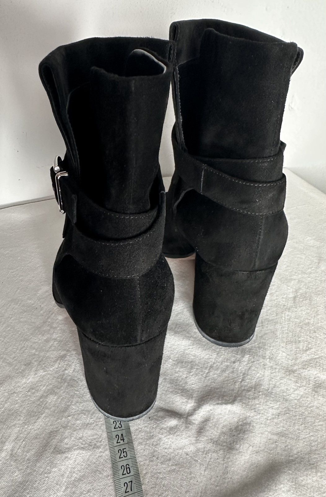 Gianvito Rossi Bottines à talons Gianvito Rossi en suede noir 37,5 Size US 6.5 / IT 36.5 - 12 Thumbnail