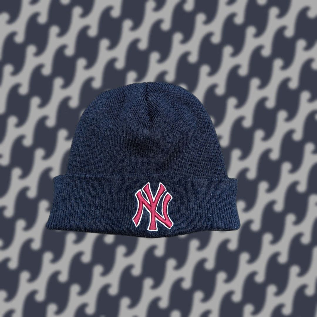 New Era VINTAGE New Era Black Yankees Beanie Hat Mens One Size MLB Embroider Size ONE SIZE - 1 Thumbnail