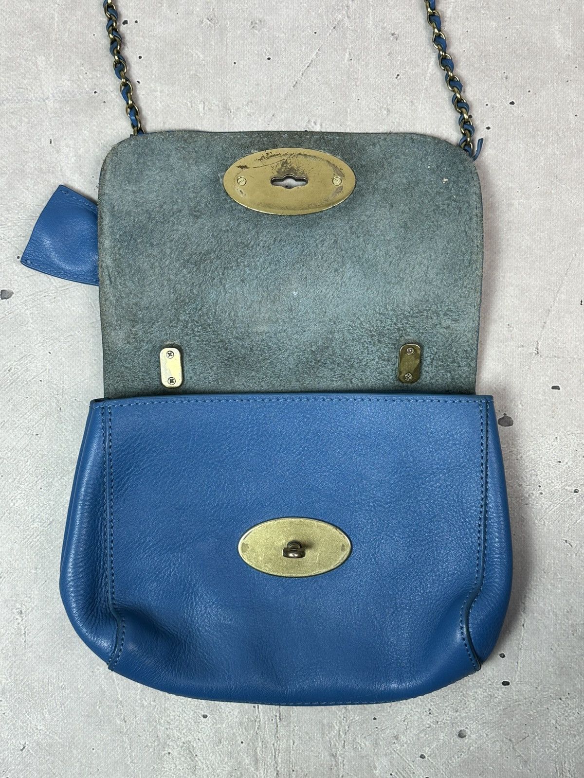 Mulberry Vintage Mulberry Leather Blue Handle Chain Mini Bag Size ONE SIZE - 8 Thumbnail