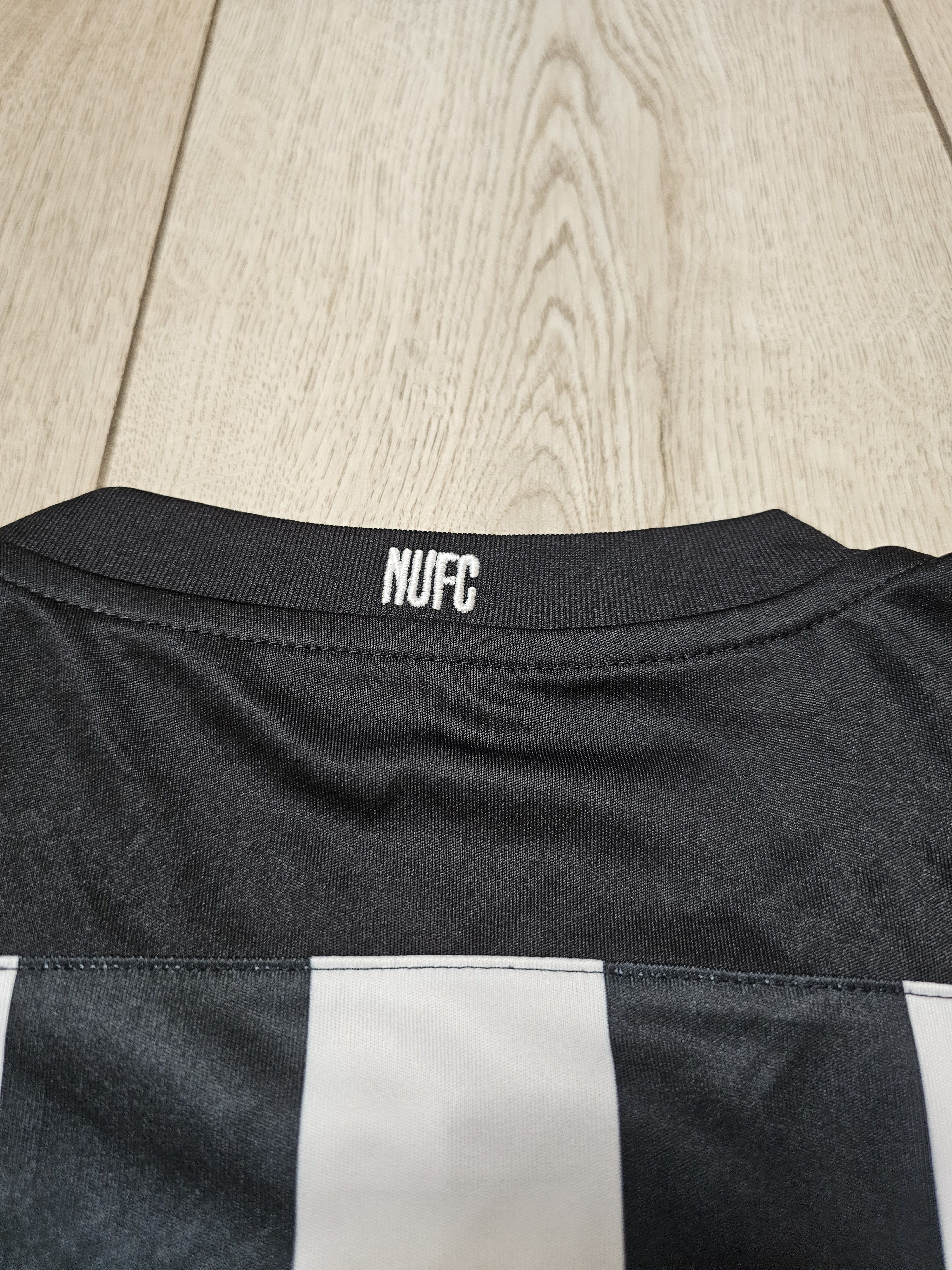 Puma NEWCASTLE UNITED 2020 2021 HOME FOOTBALL SHIRT SOCCER JERSEY Size US M / EU 48-50 / 2 - 5 Thumbnail