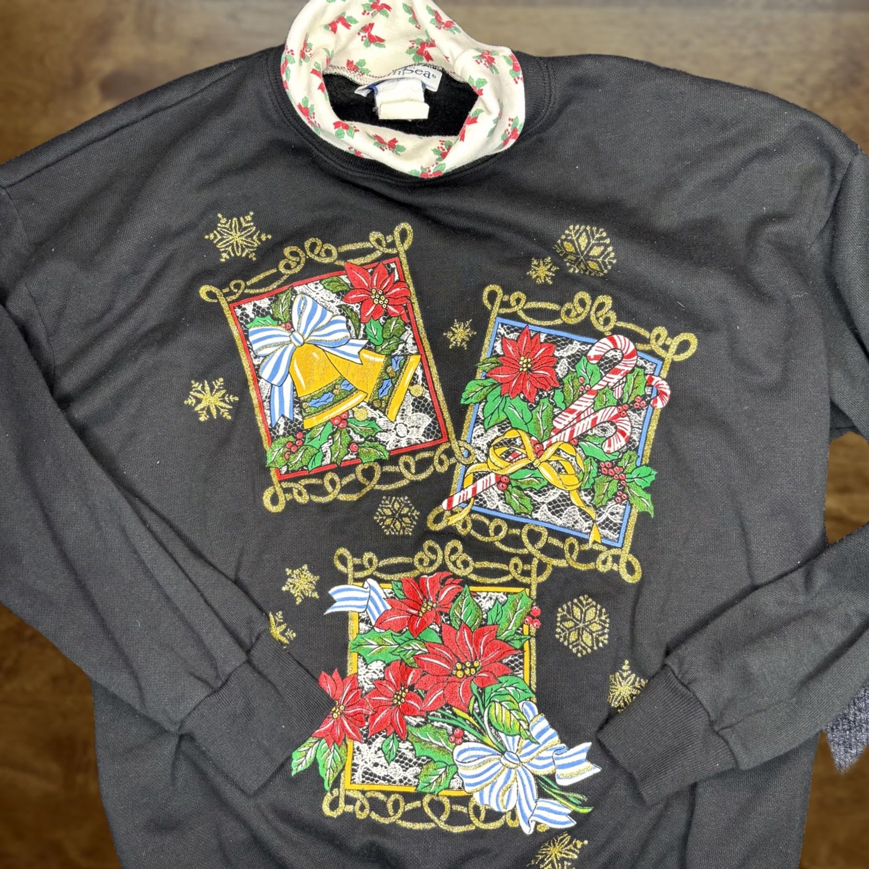 Vintage Land'n Sea Sweatshirt Womens Large Black Christmas Poinsettia Bells Turtleneck Size L / US 10 / IT 46 - 1 Thumbnail