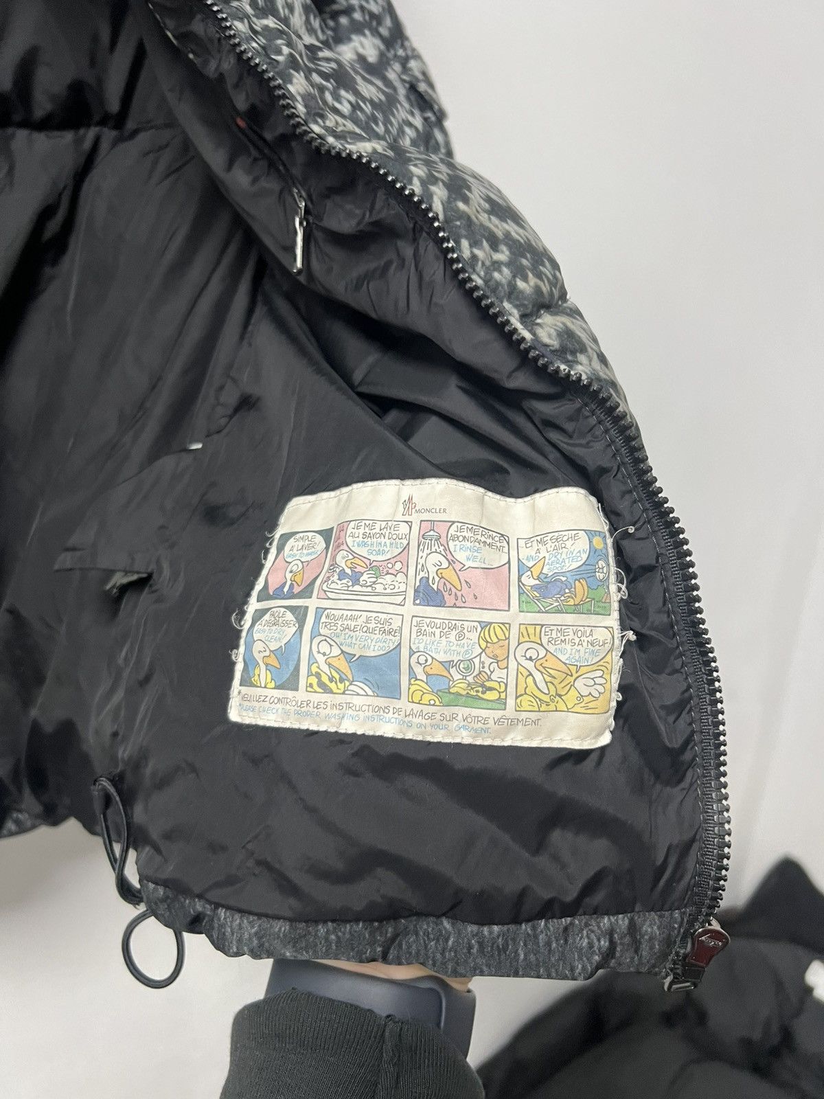 Moncler Vintage Moncler Puffer Jacket Luxury Size US XS / EU 42 / 0 - 10 Thumbnail