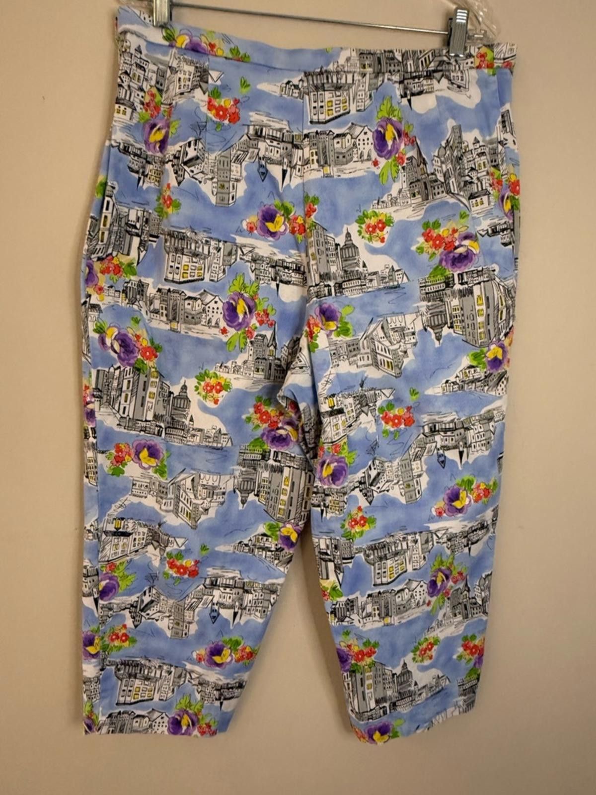 Other Briggs colorful boho floral city scene cropped pants SZ 18W Size 40" / US 18 - 2 Thumbnail