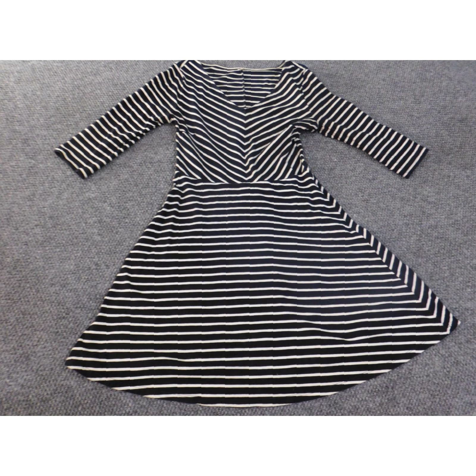 Old Navy Old Navy Dress Midi Black Striped Womens Stretch Cotton V-Neck Raglan Sleeve Long Sleeve Sundress, Casual, black, M, Regular, Women Size M / US 6-8 / IT 42-44 - 3 Thumbnail